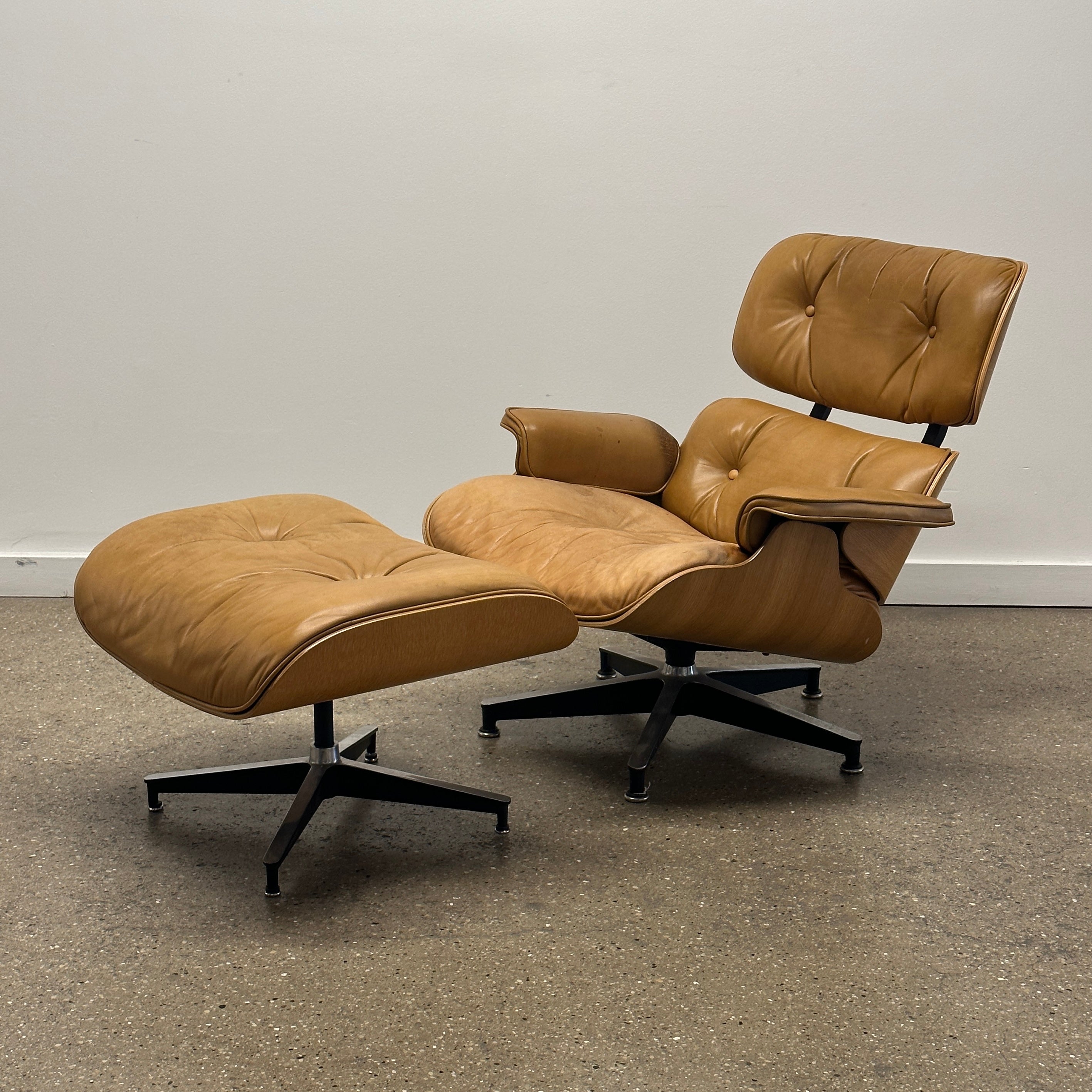 Eames 670/671 Lounge Chair + Ottoman by Herman Miller 