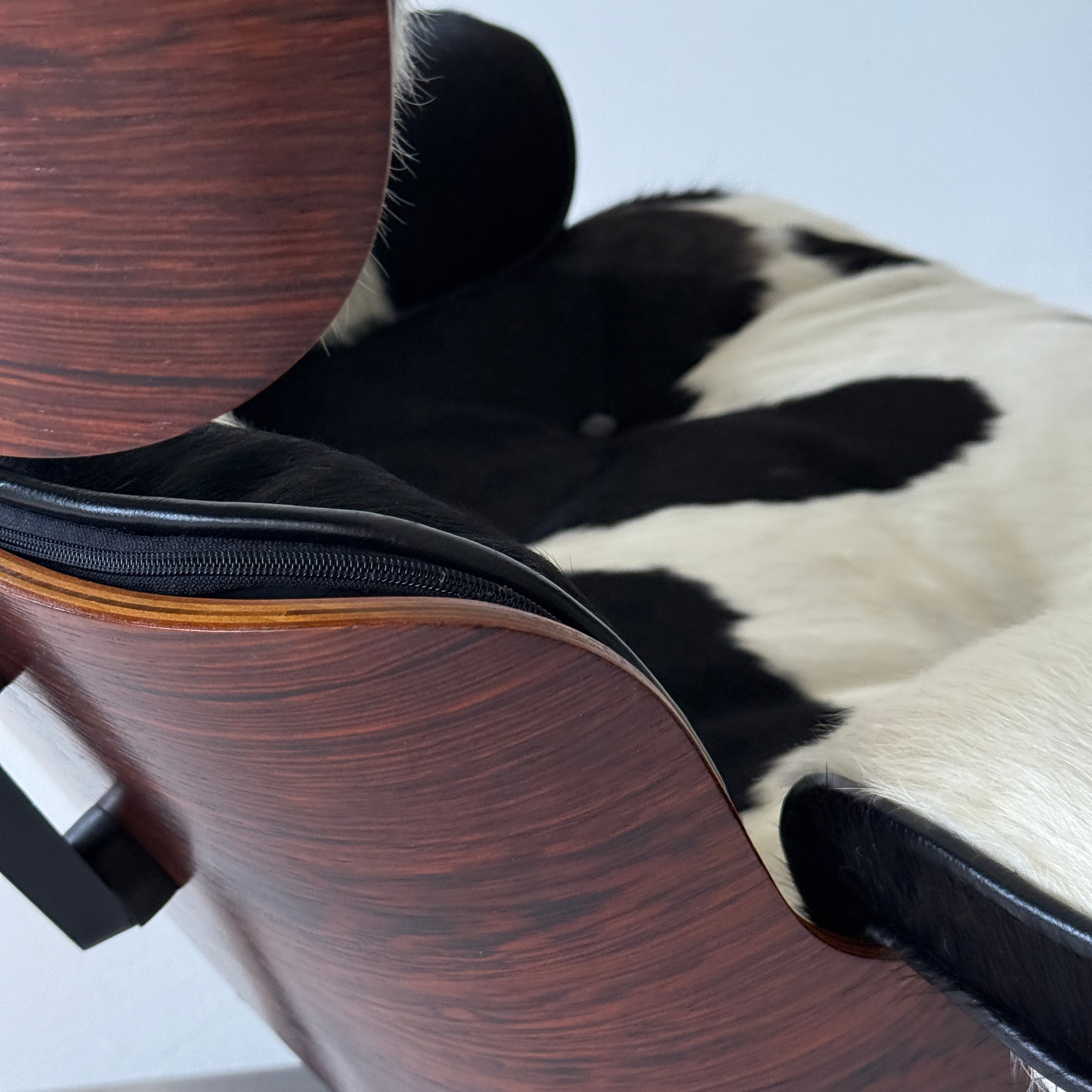 670 Lounge Chair in Cowhide by Charles & Ray Eames for Herman Miller