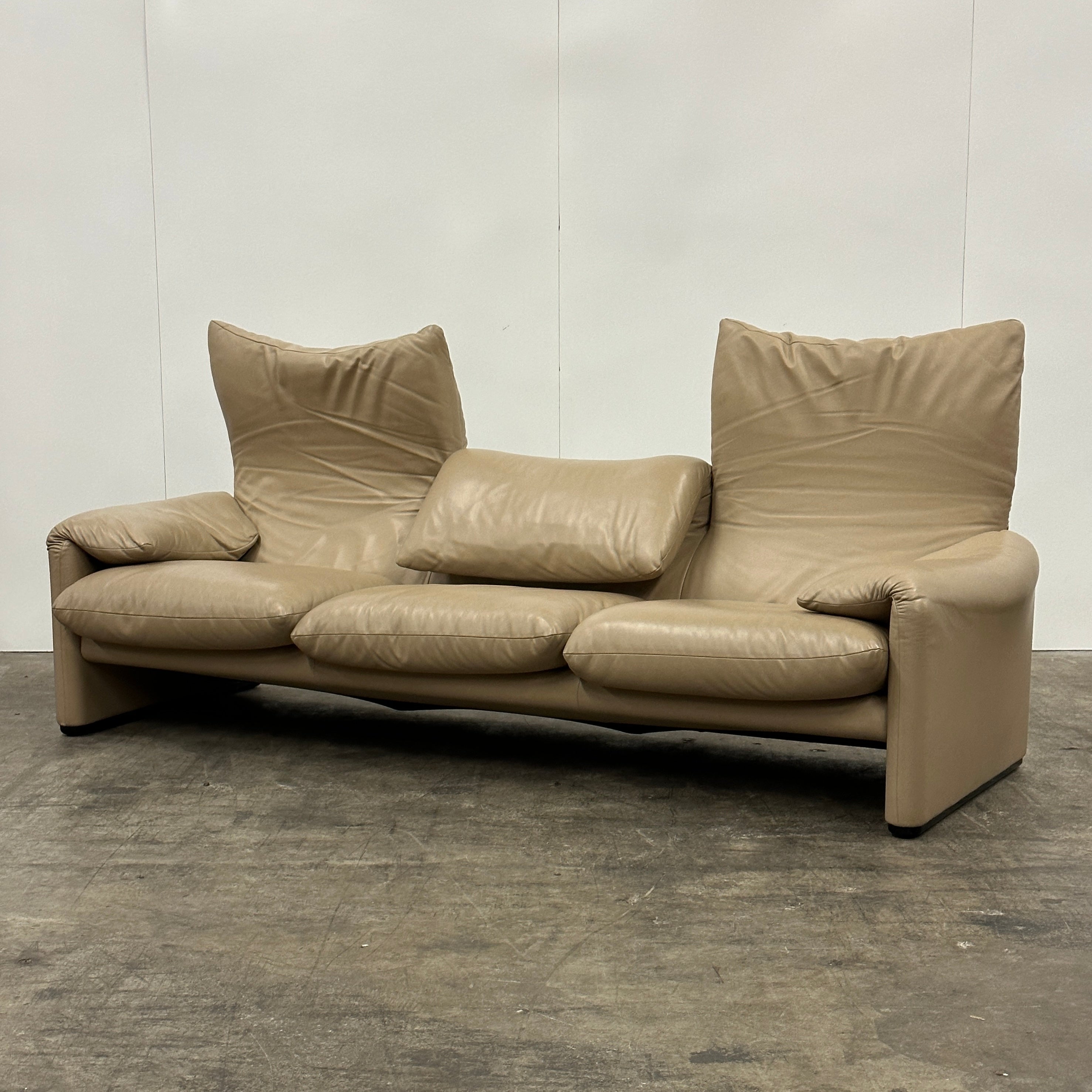Maralunga Sofa by Vico Magistretti for Cassina