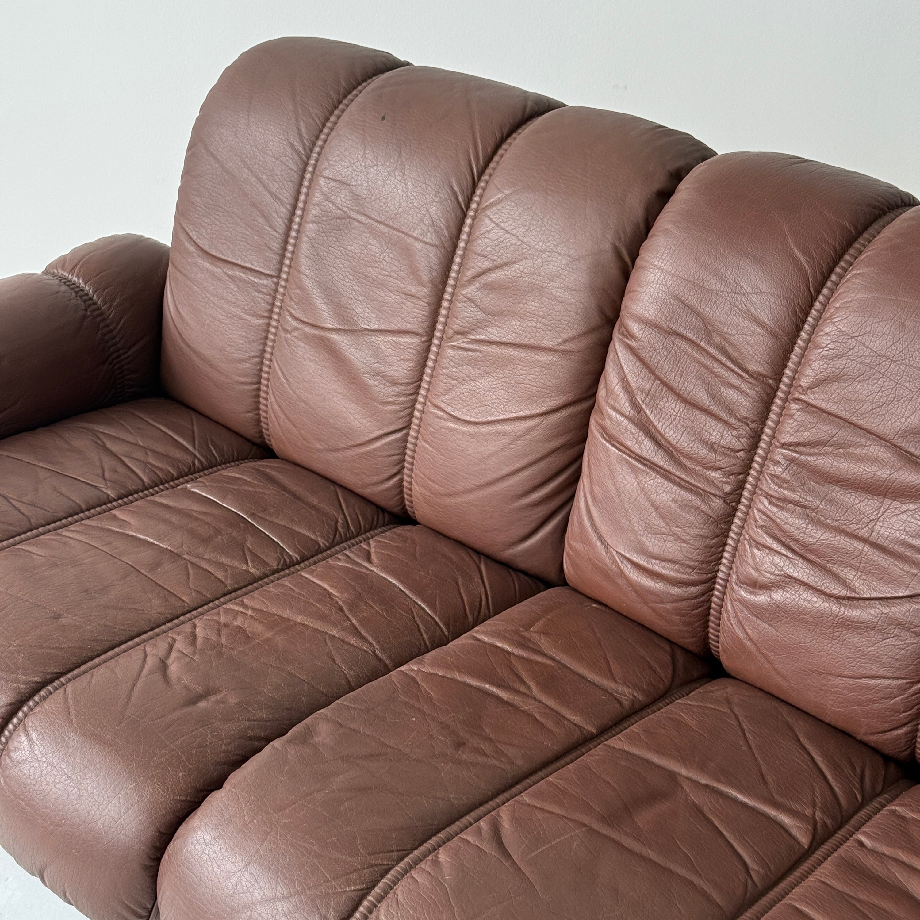 Leather Montana Settee by Ekornes