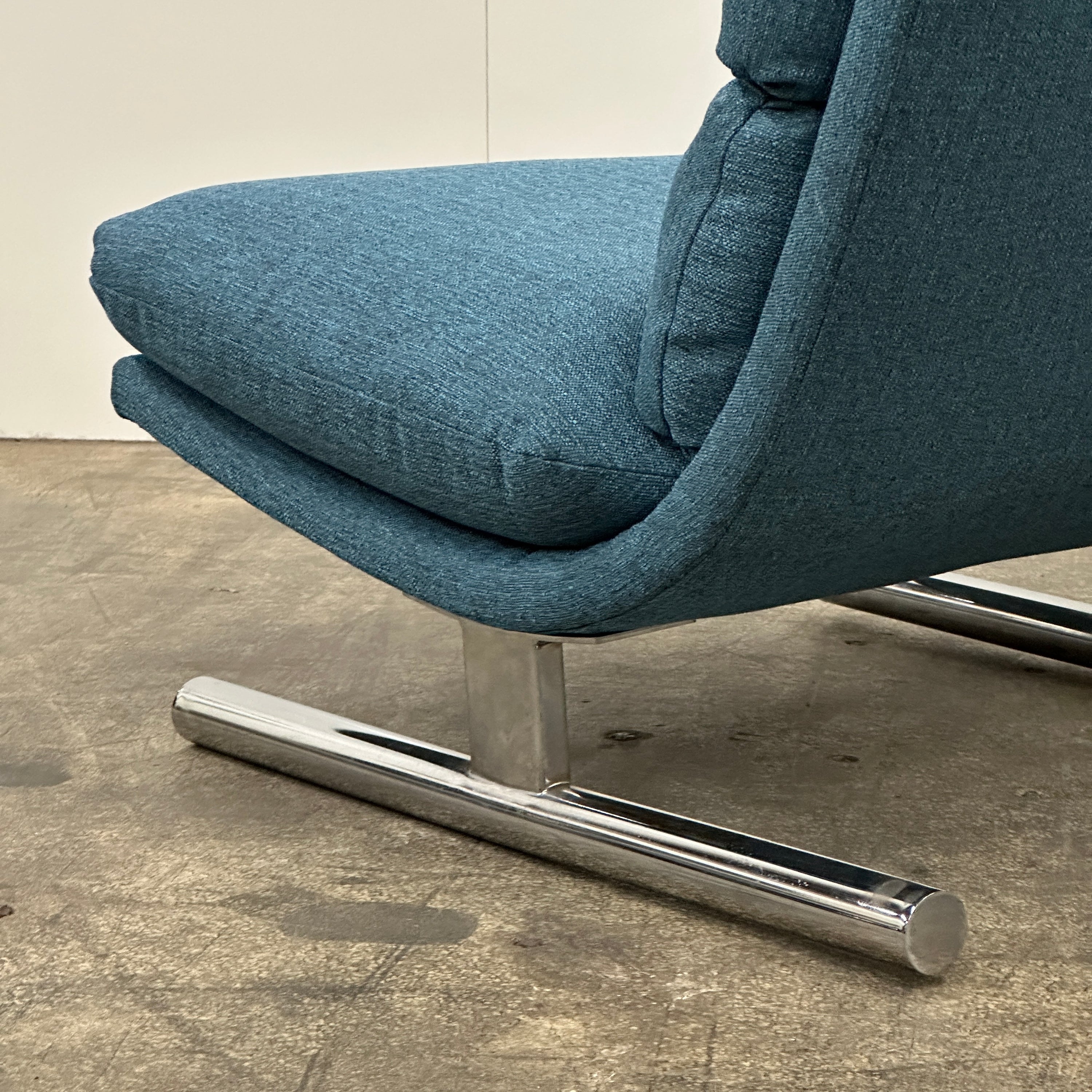 Italian Style Postmodern Lounge Chair