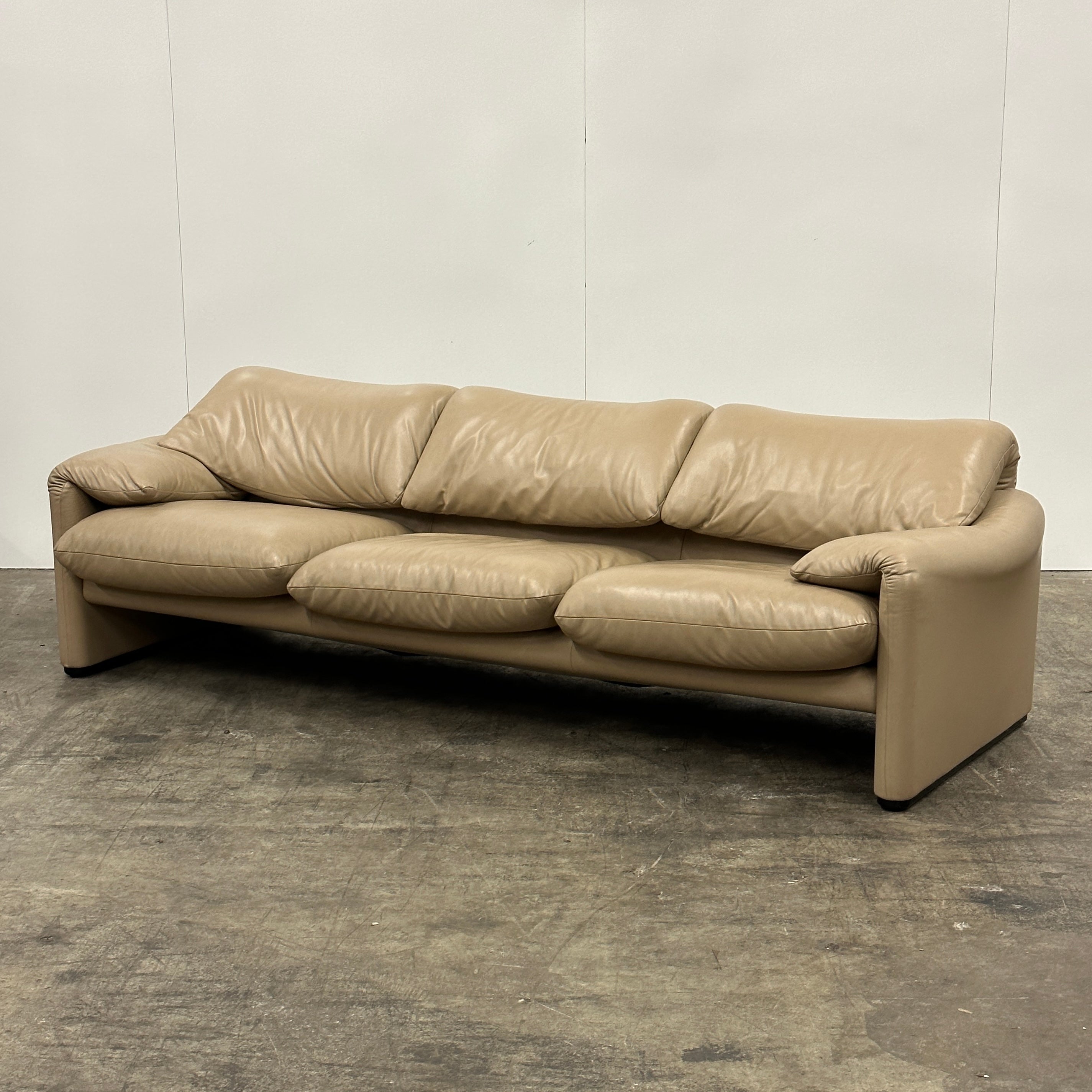 Maralunga Sofa by Vico Magistretti for Cassina