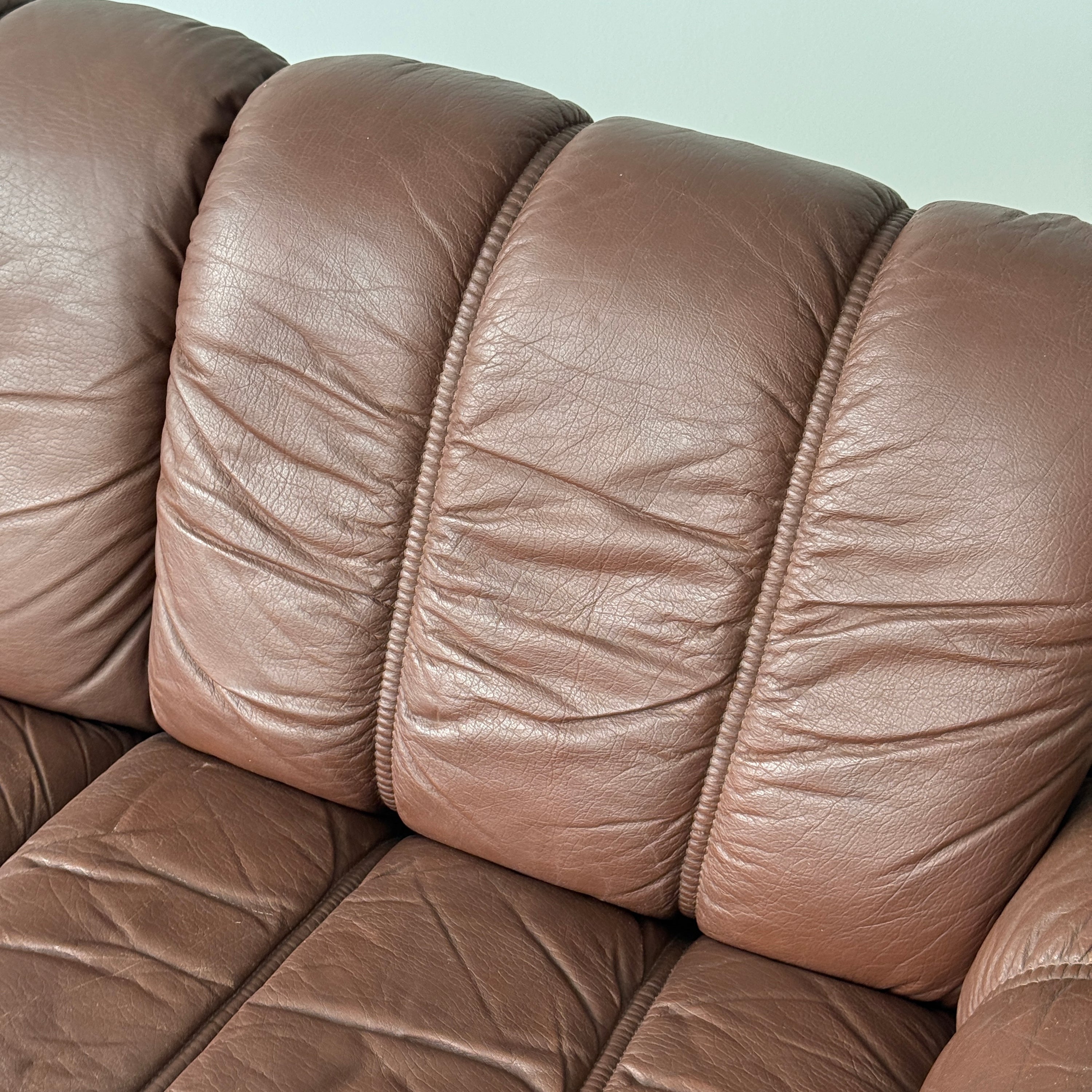 Leather Montana Settee by Ekornes