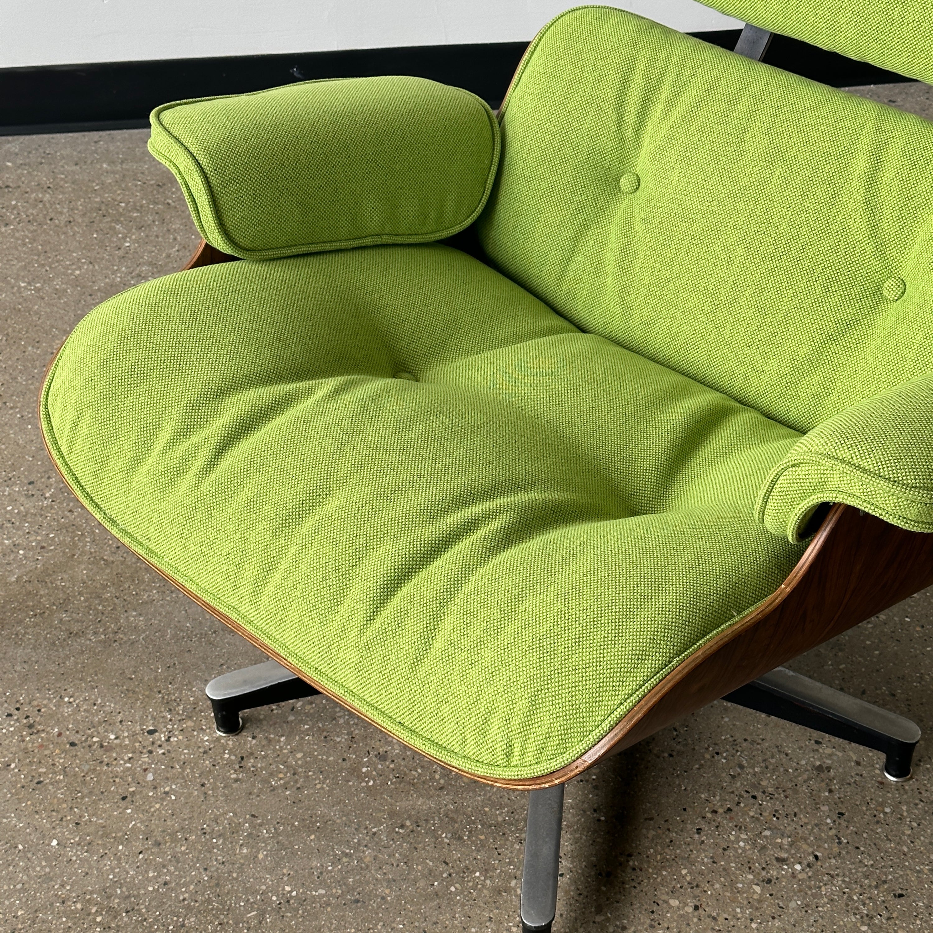 670 Lounge Chair by Charles & Ray Eames for Herman Miller