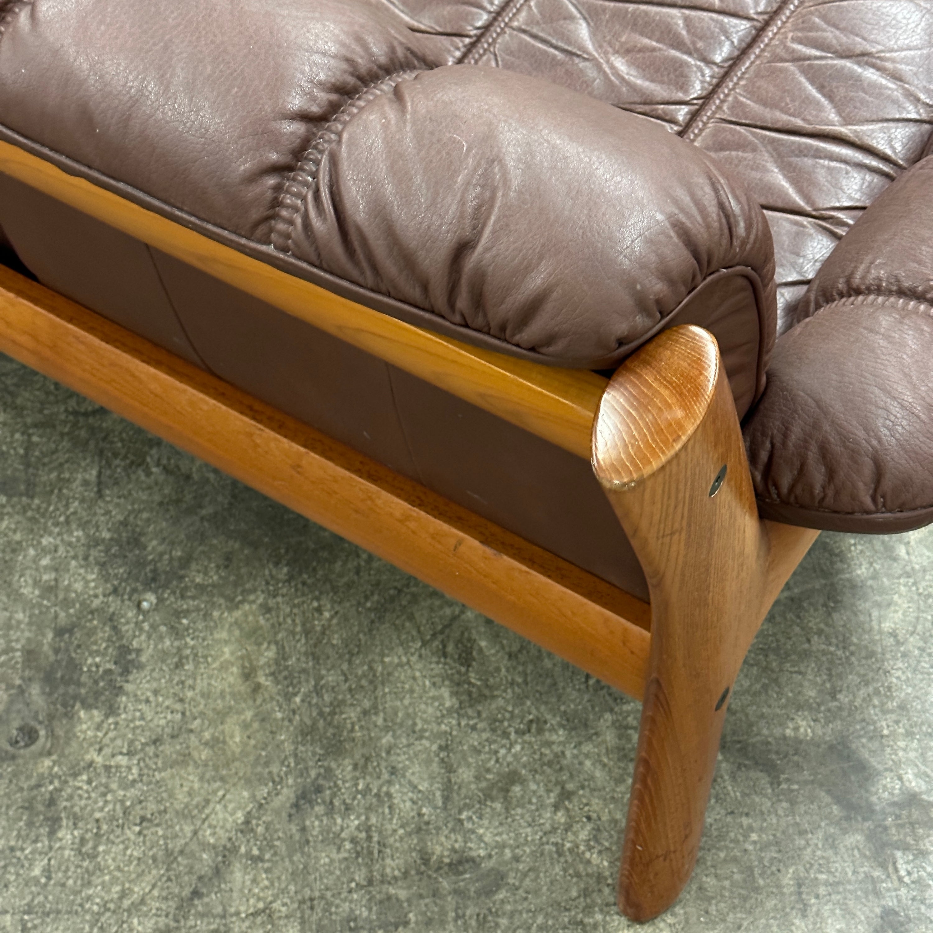 Leather Montana Sofa by Ekornes