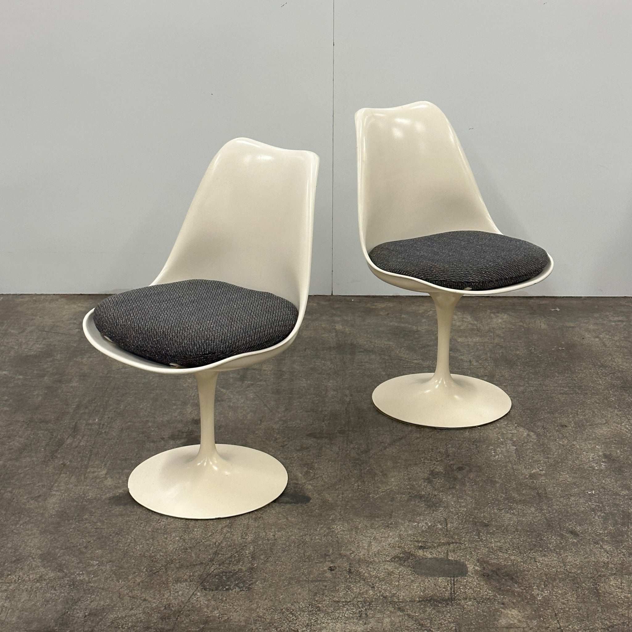 Tulip Chairs by Eero Saarinen for Knoll