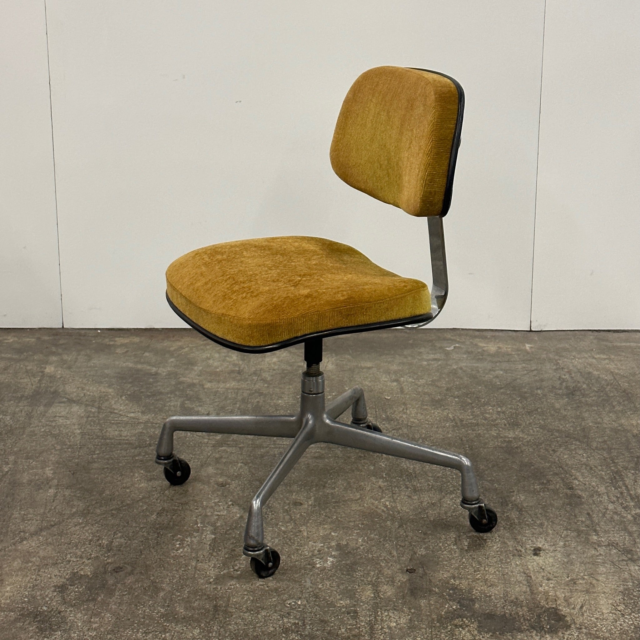 EC228 Secretary Chair by Charles and Ray Eames for Herman Miller