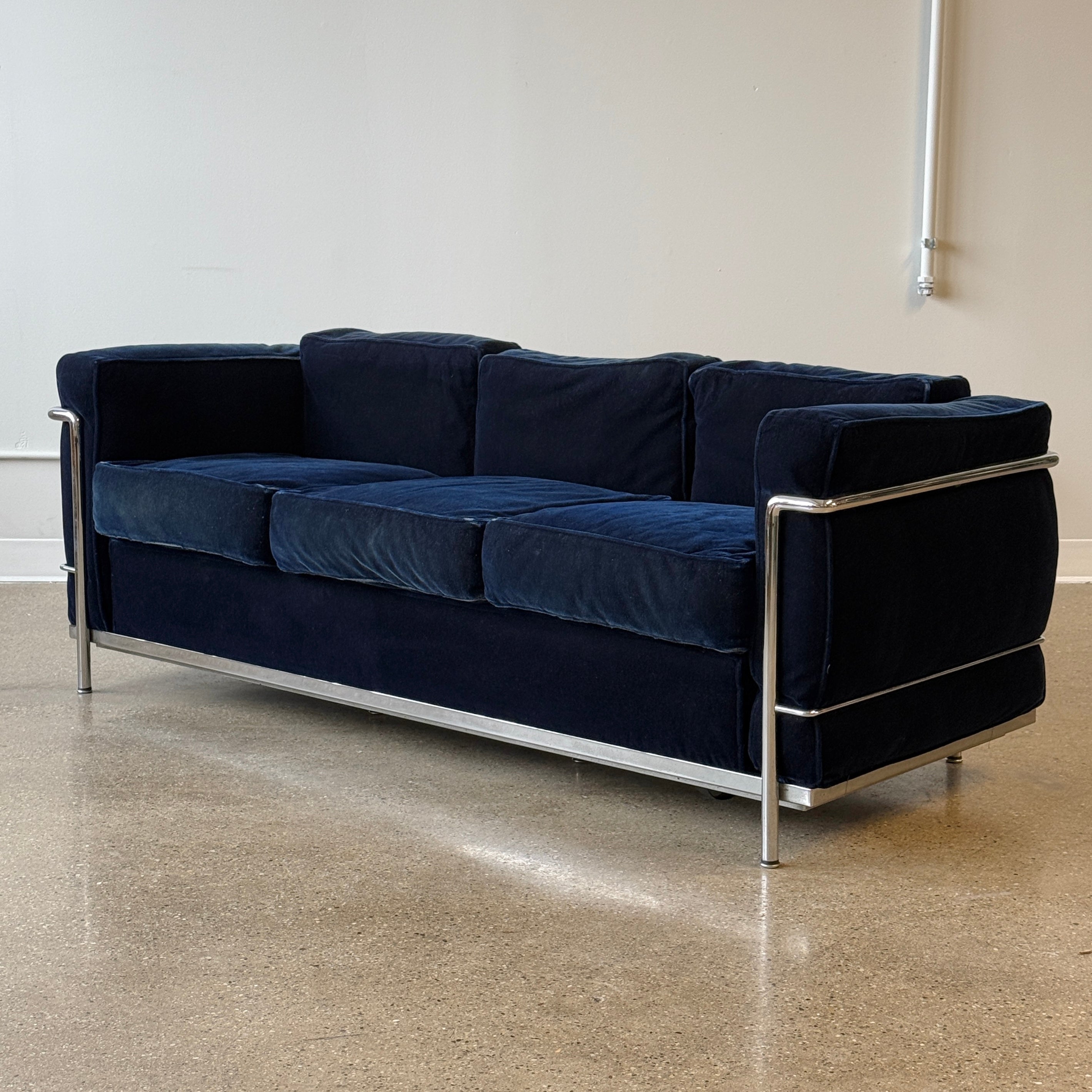 LC2 Petite Sofa by Le Corbusier, Pierre Jeanneret, and Charlotte Perriand for Cassina