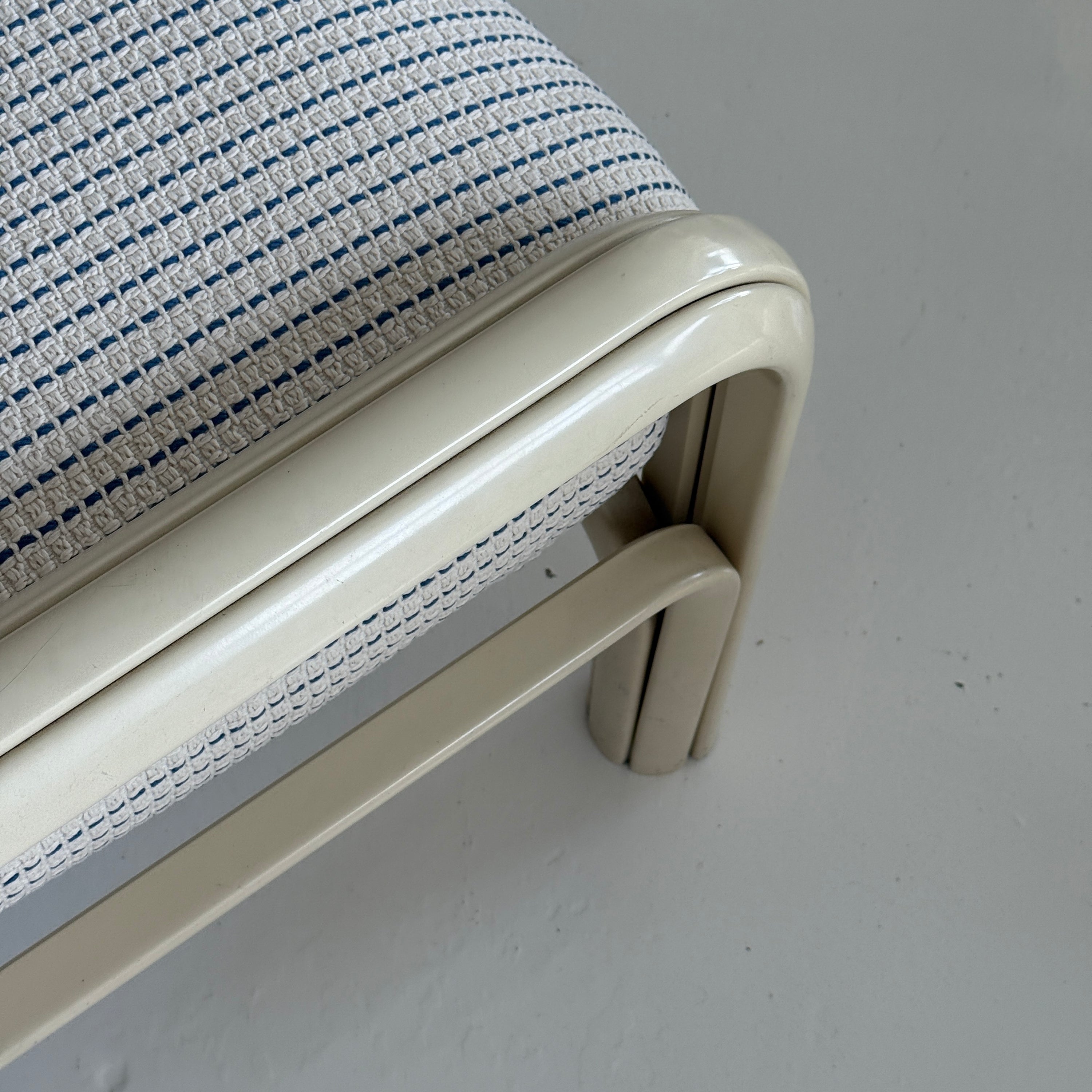 Orsay Sofa by Gae Aulenti for Knoll