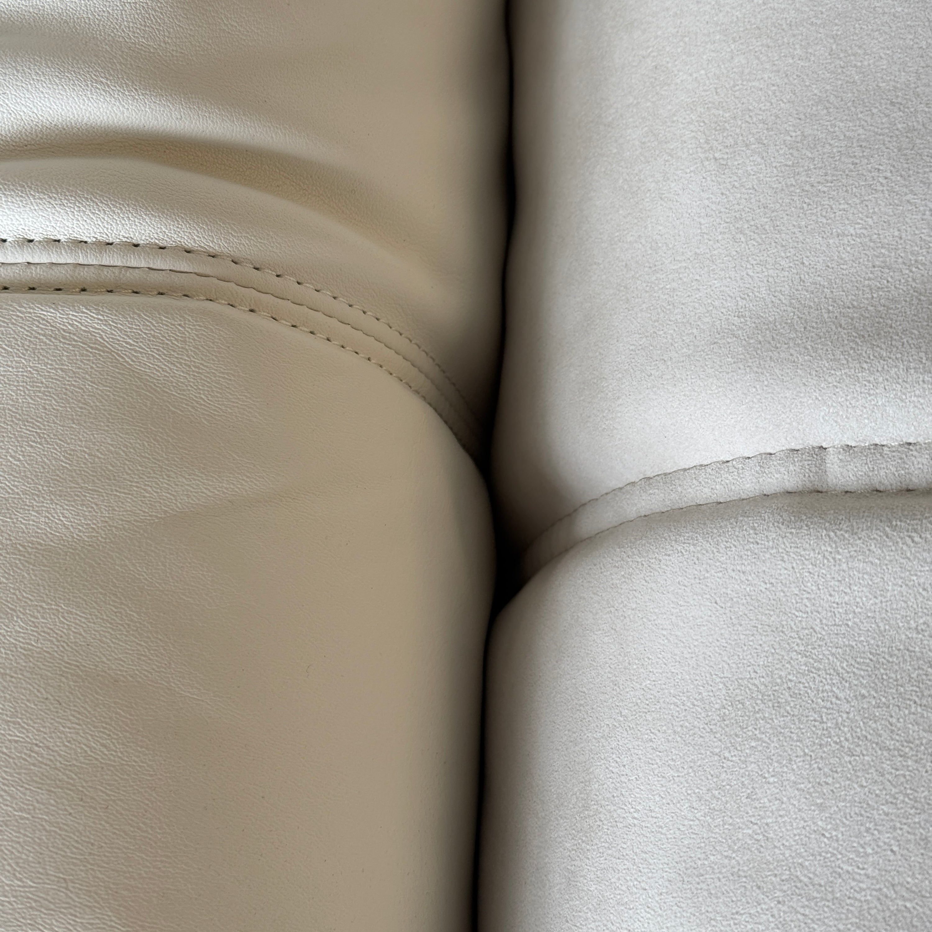 Togo Corner Single Piece in Leather by Michel Ducaroy for Ligne Roset in Leather/Alcantara