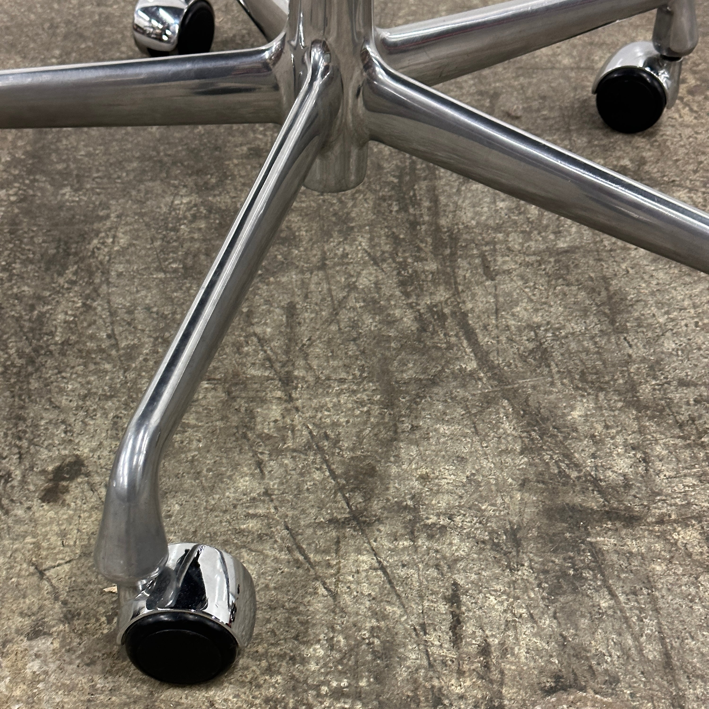 Leather Aluminum Group Task Chair by Charles and Ray Eames for Herman Miller