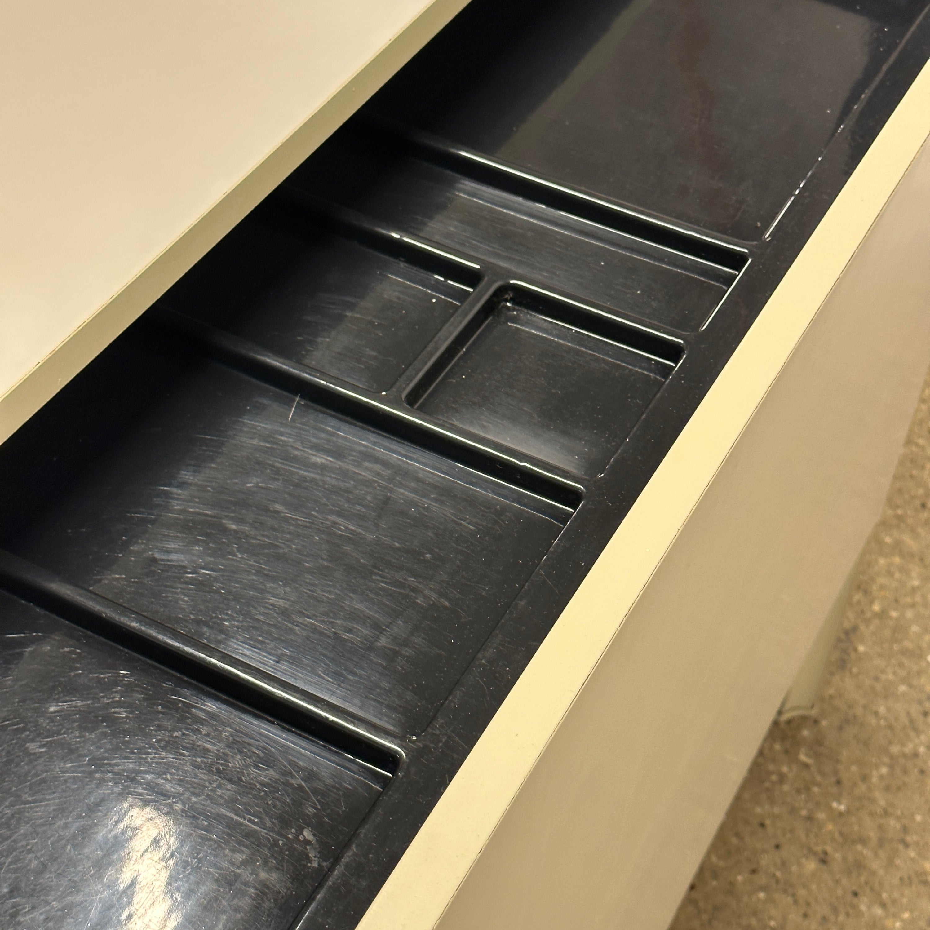 DF2000 Desk by Raymond Loewy for Doubinsky Freres