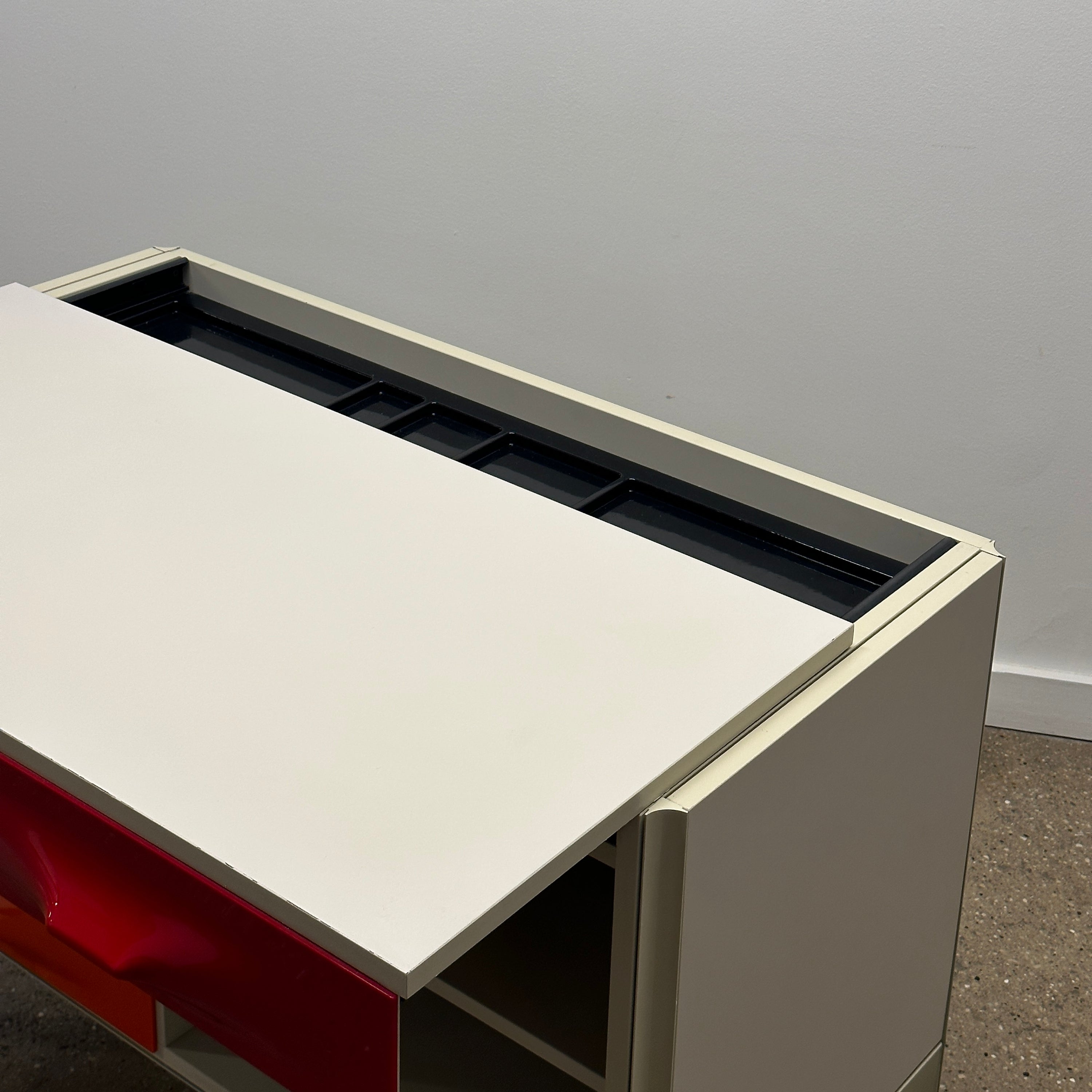 DF2000 Desk by Raymond Loewy for Doubinsky Freres