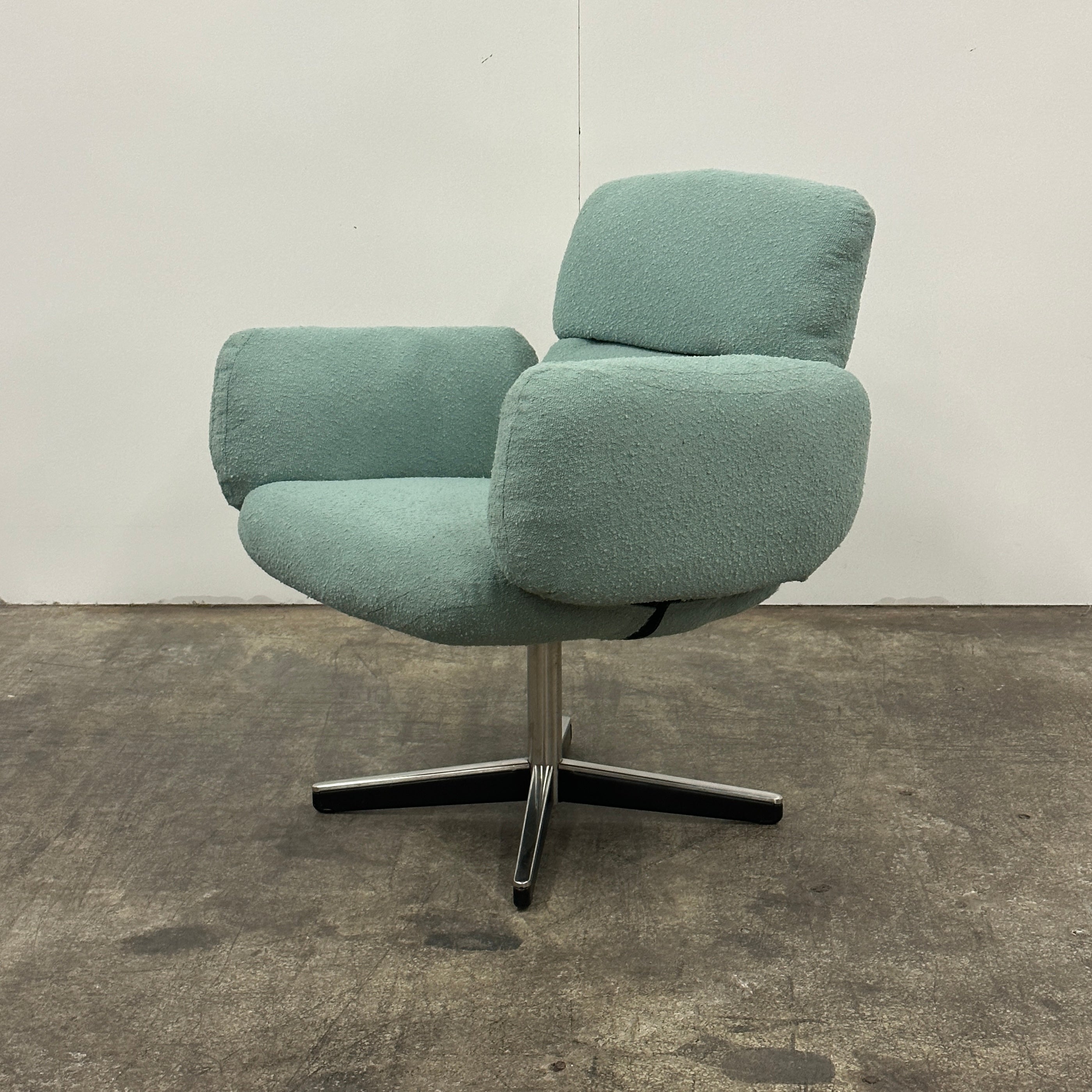 Executive Low Back Office Chair by Otto Zapf for Knoll