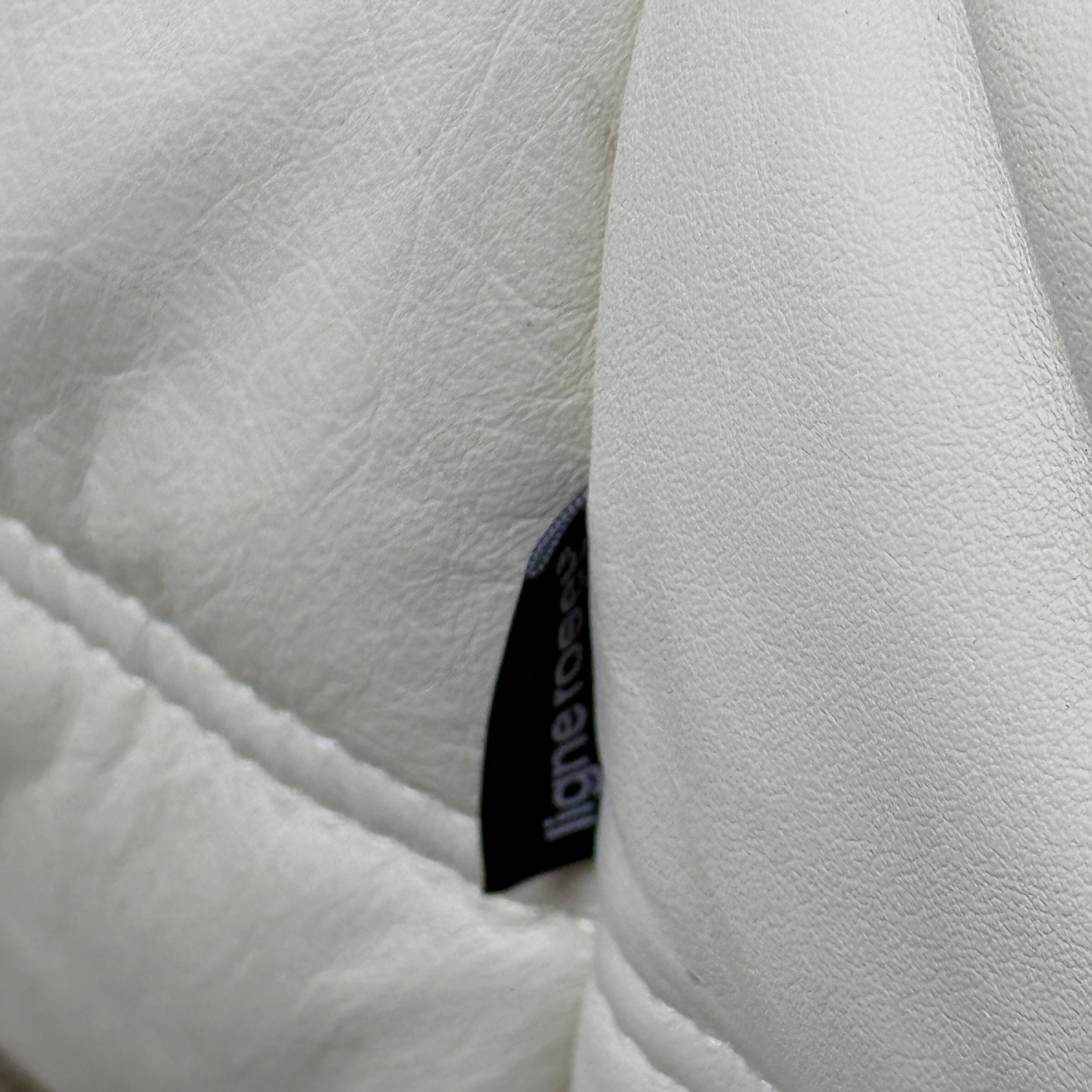 Togo Corner Single Piece in Leather by Michel Ducaroy for Ligne Roset in Leather/Alcantara