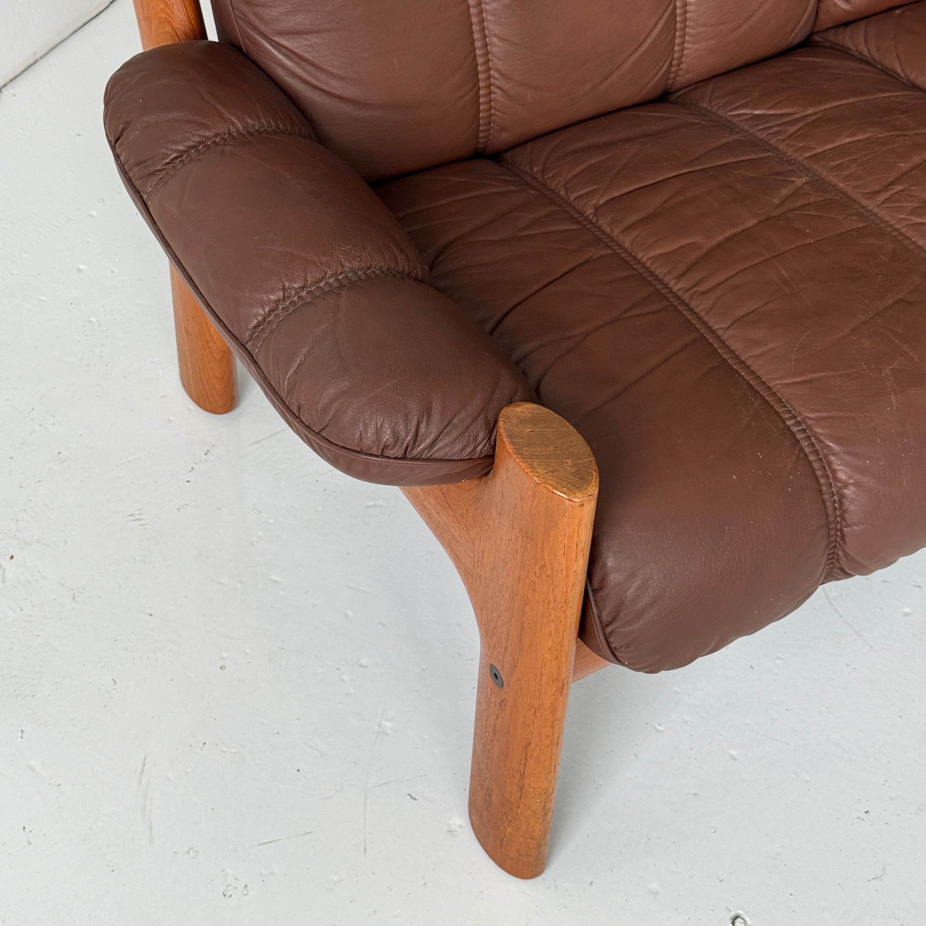 Leather Montana Settee by Ekornes