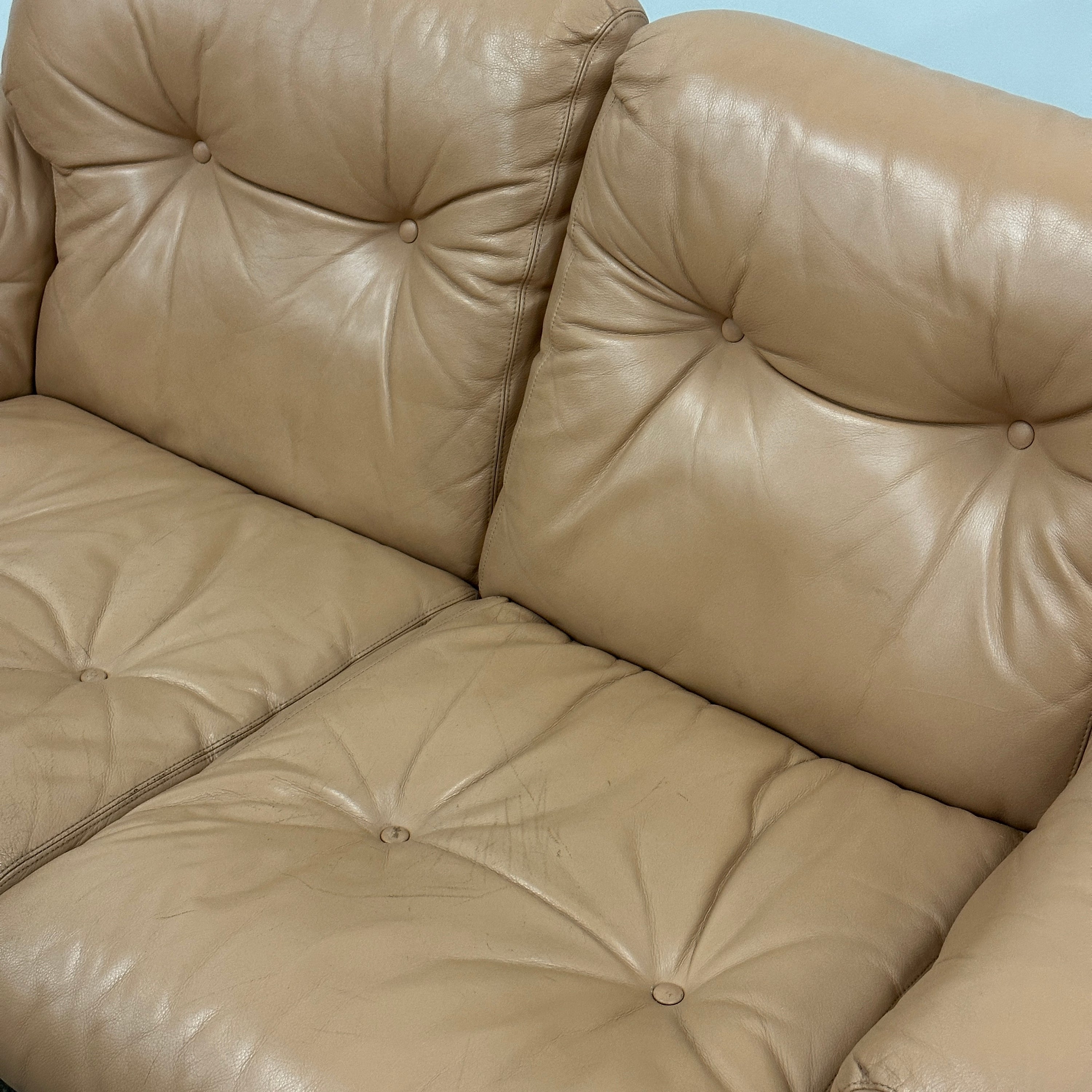 Coronado Settee in Leather by Tobia Scarpa for B&B Italia