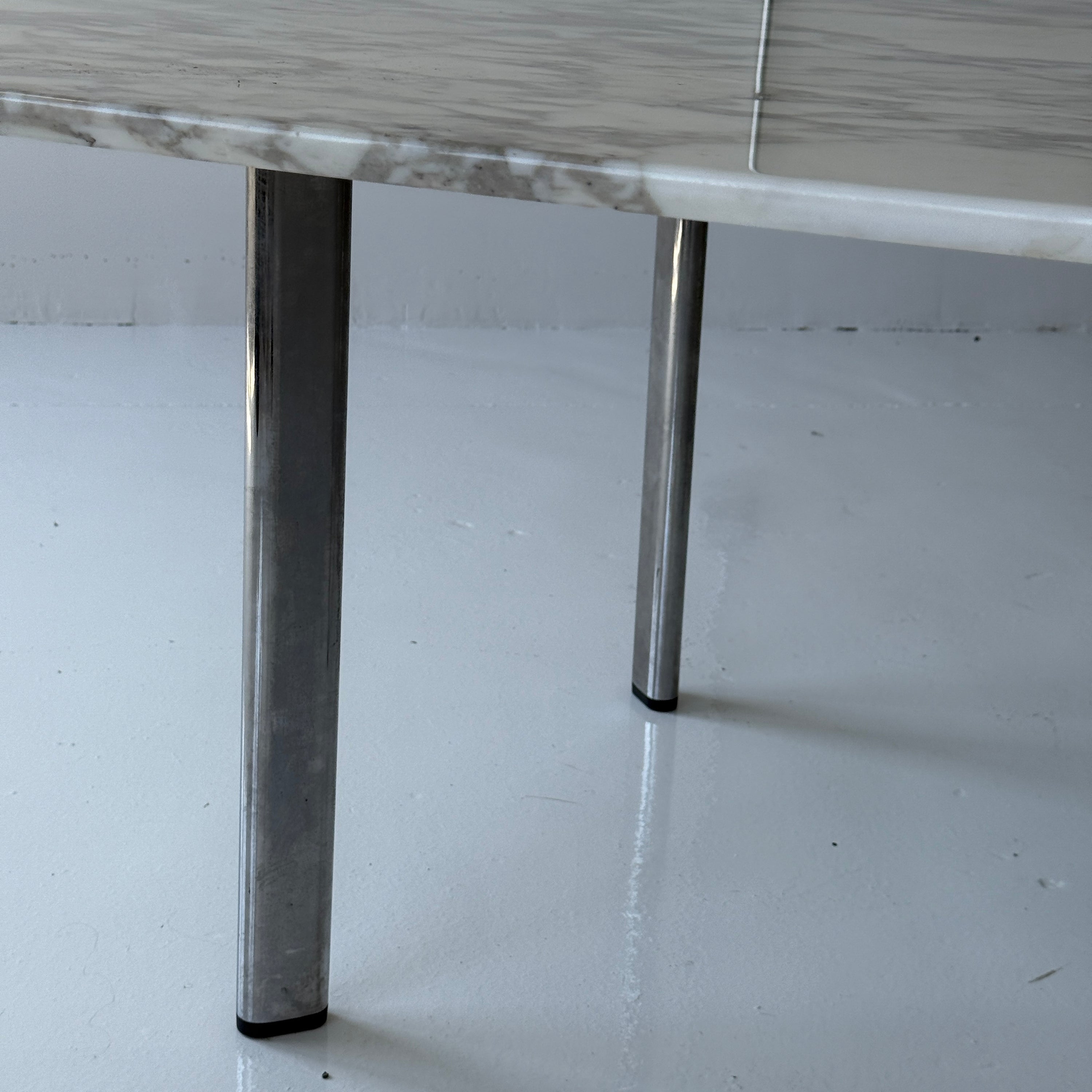 Marble Racetrack Dining Table by Joseph D’Urso for Knoll