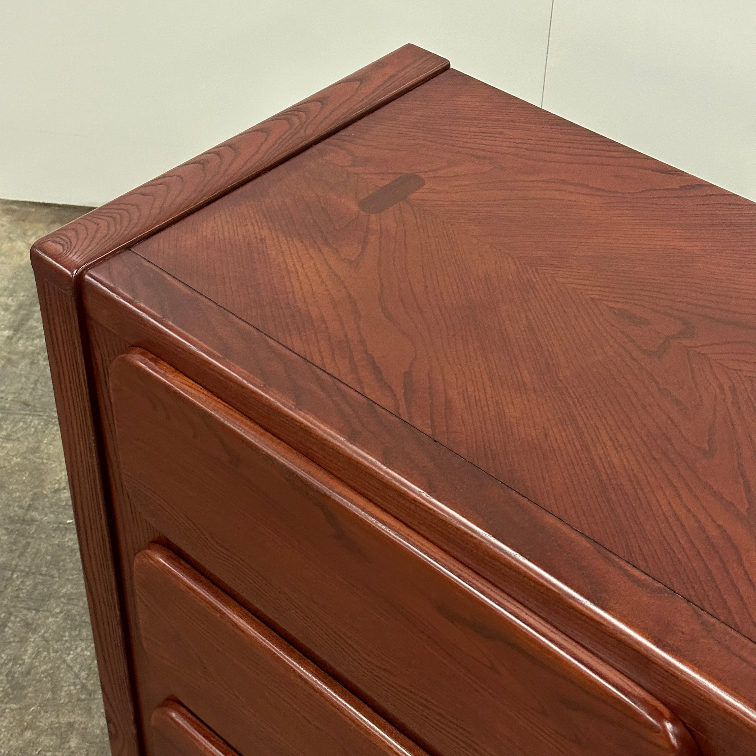 Chunky Modern Oak Dresser/Sideboard