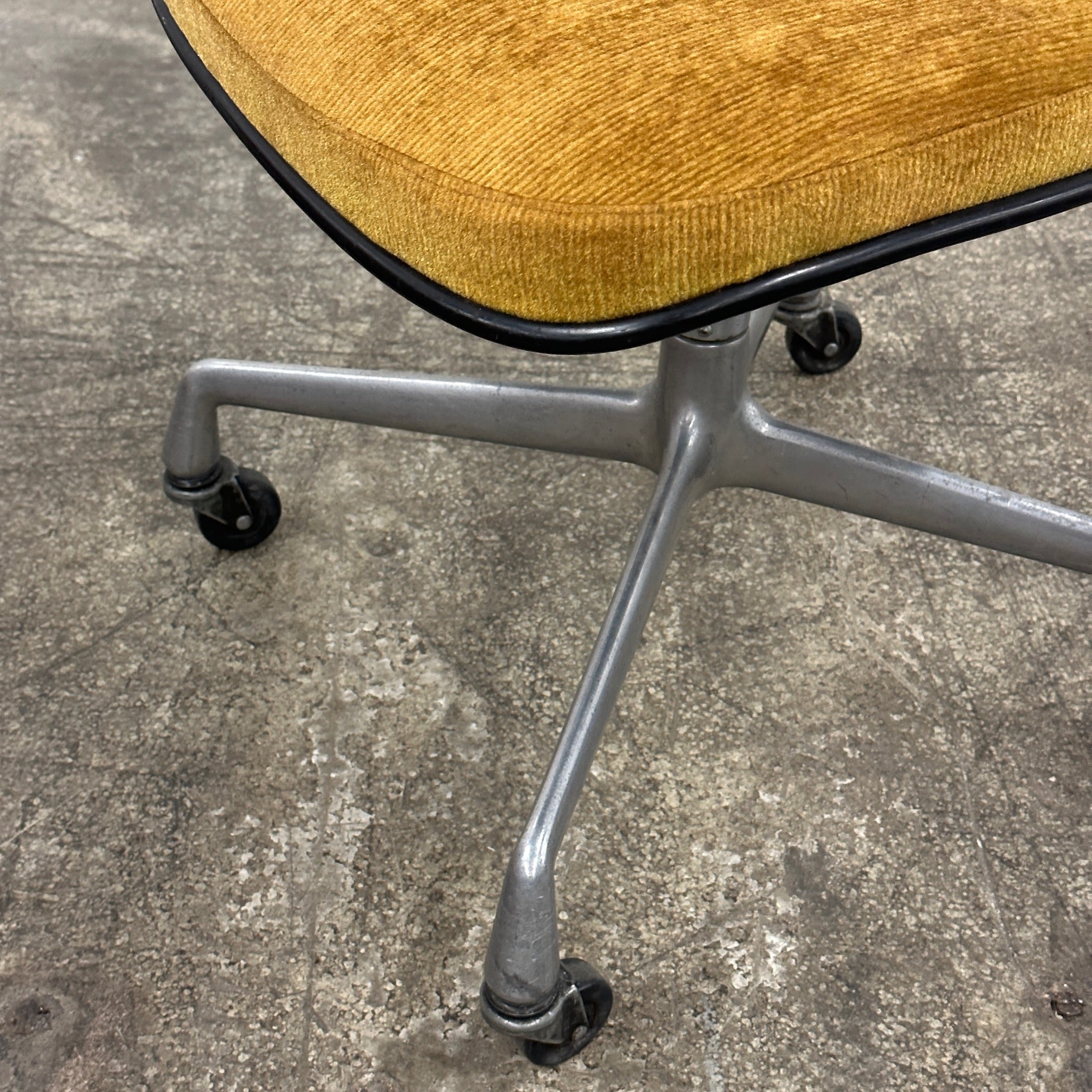 EC228 Secretary Chair by Charles and Ray Eames for Herman Miller