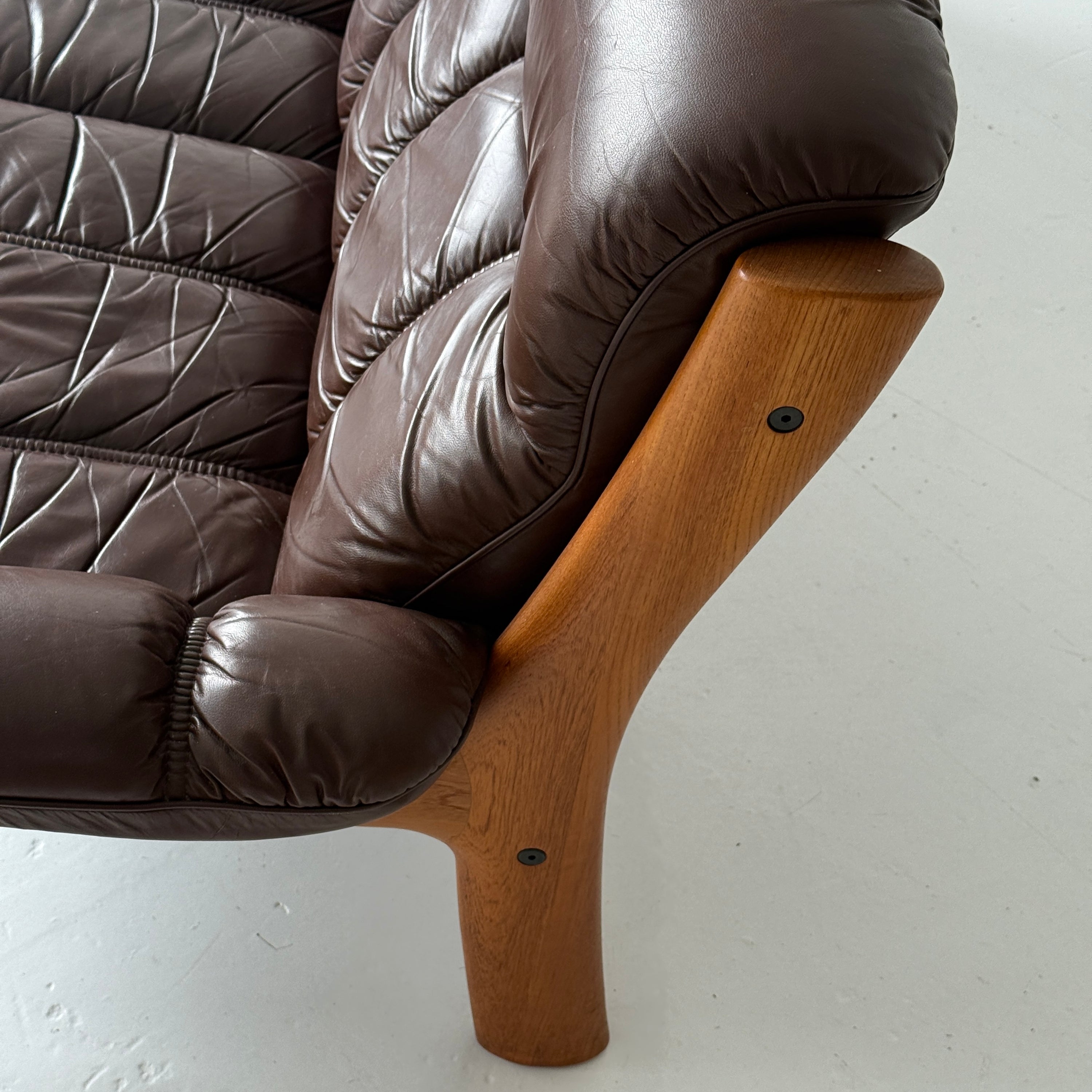 Leather Montana Sofa by Ekornes