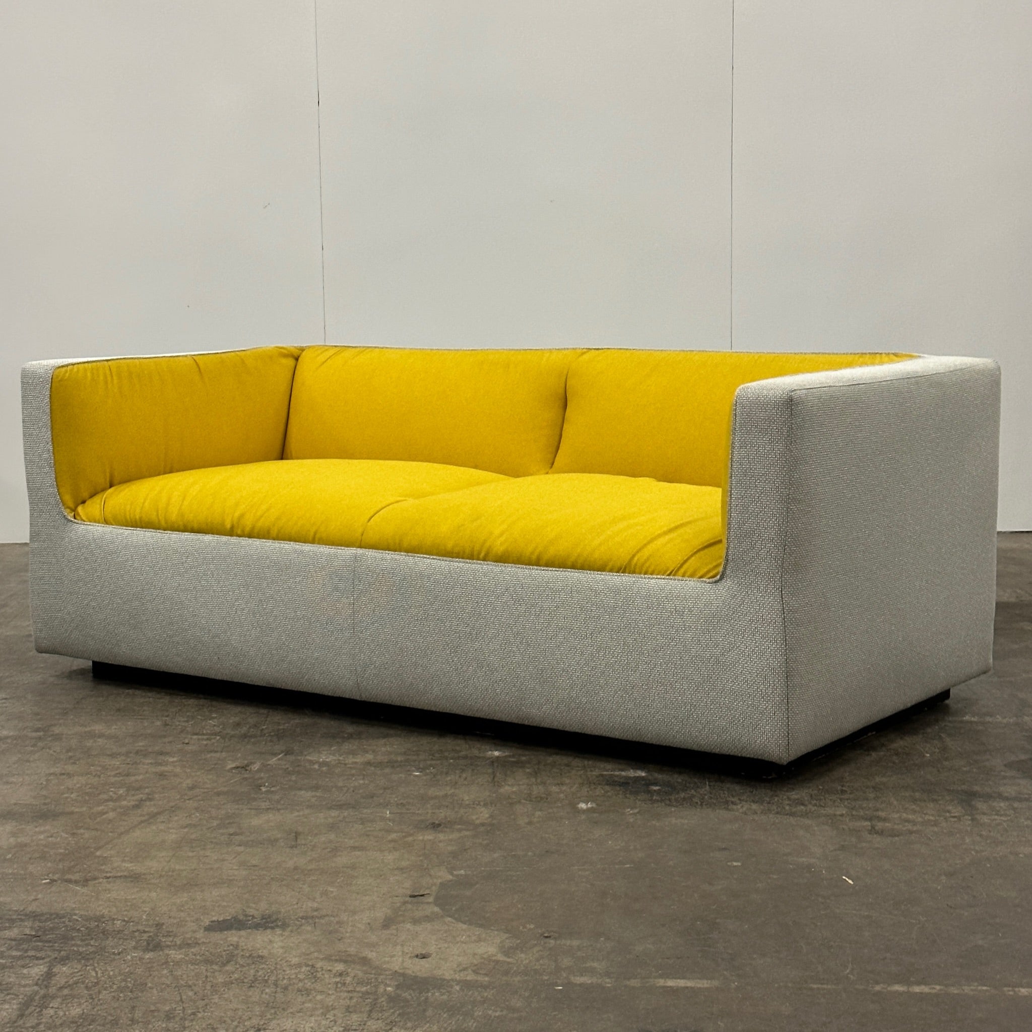 Infinito Settees by Toan Nguyen for Studio TK