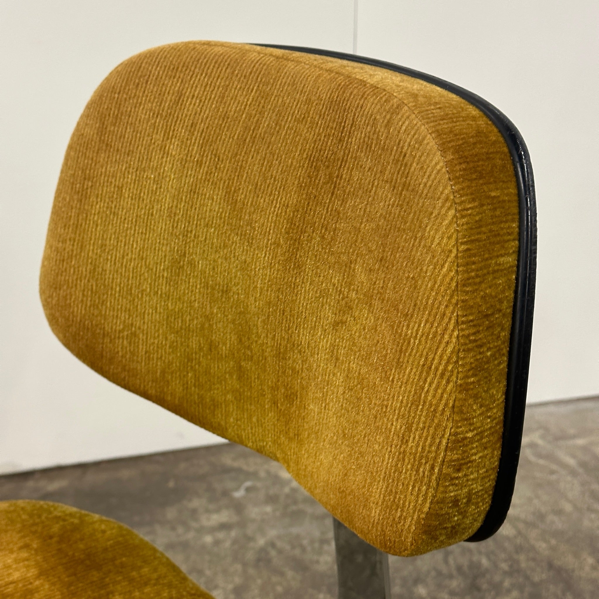 EC228 Secretary Chair by Charles and Ray Eames for Herman Miller