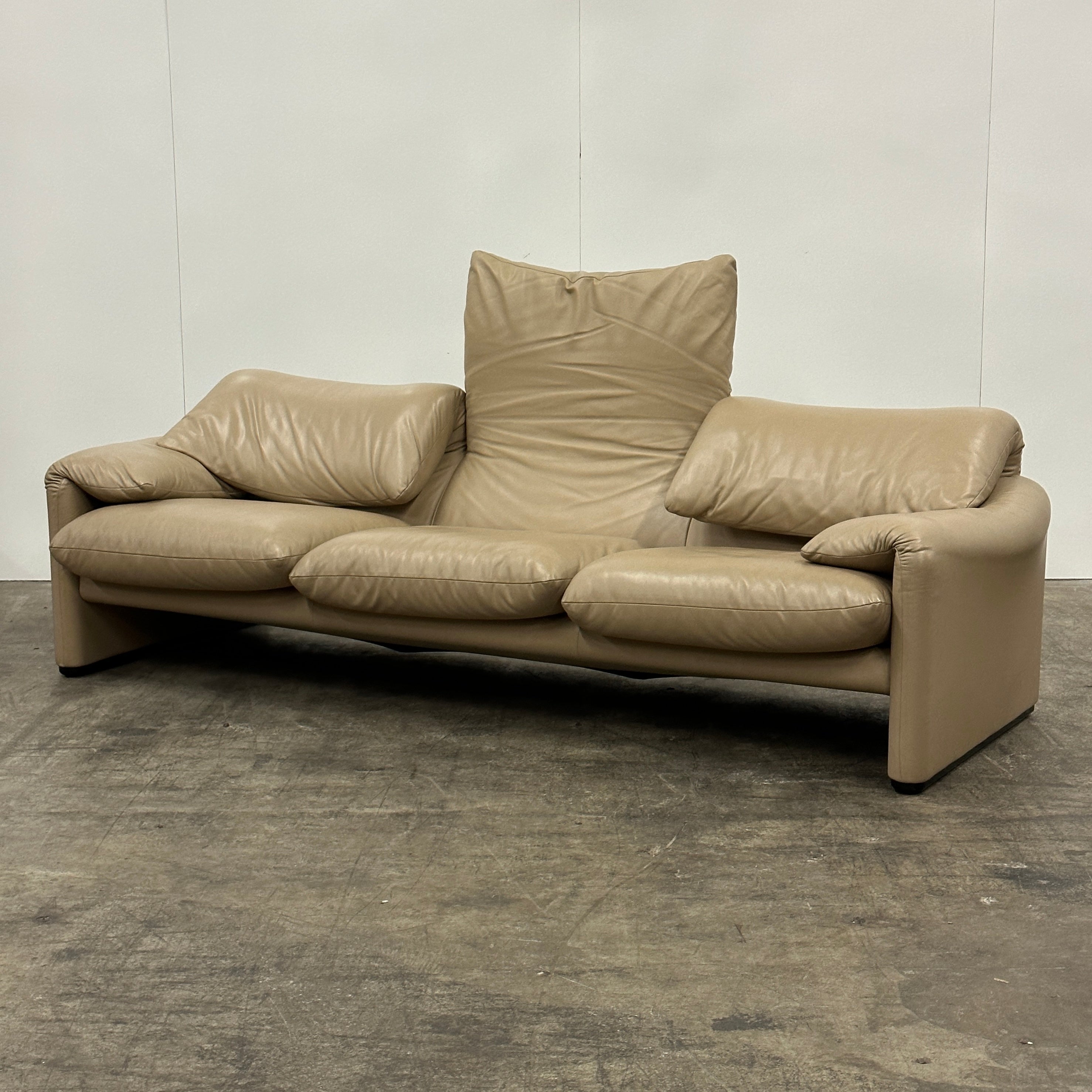 Maralunga Sofa by Vico Magistretti for Cassina