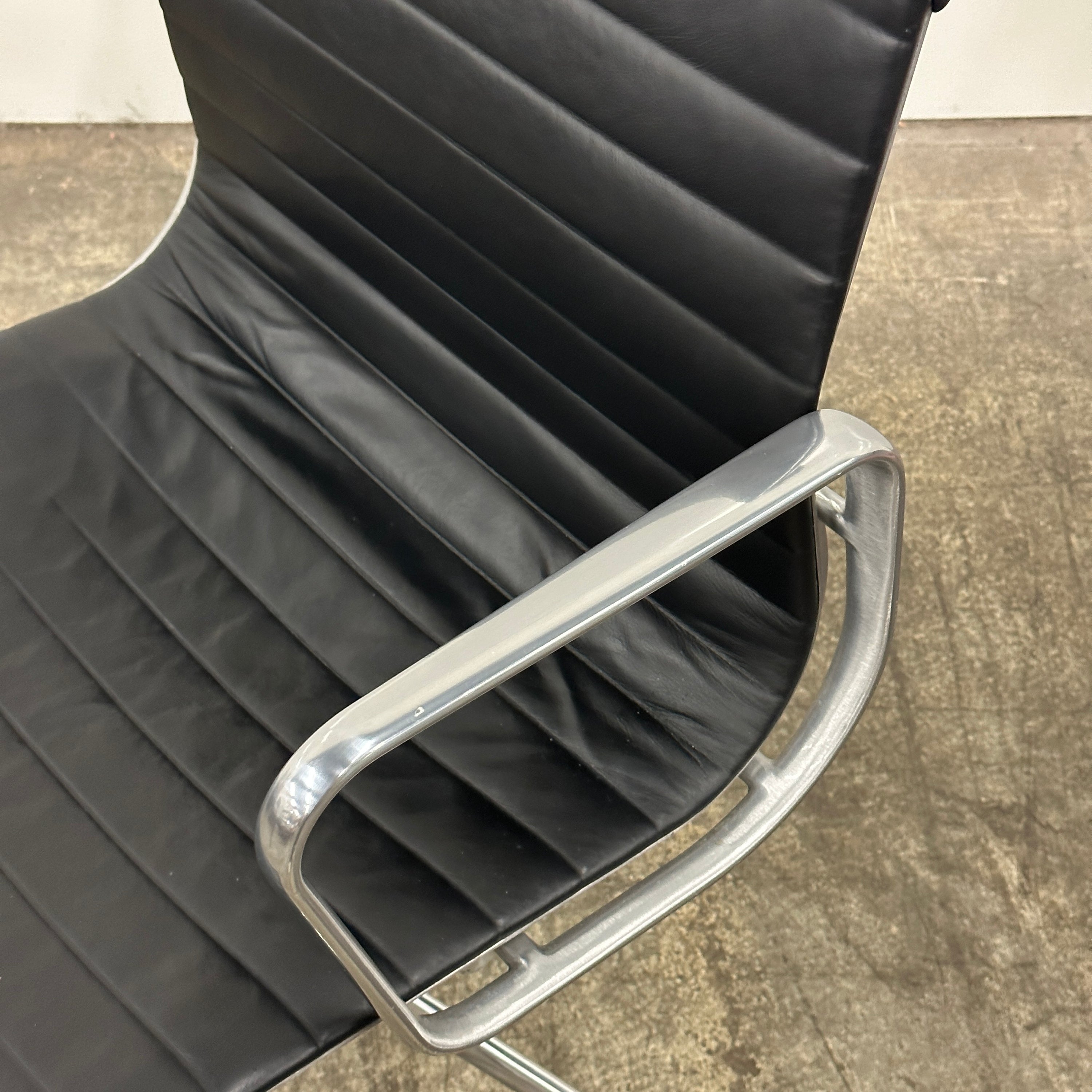 Leather Aluminum Group Task Chair by Charles and Ray Eames for Herman Miller