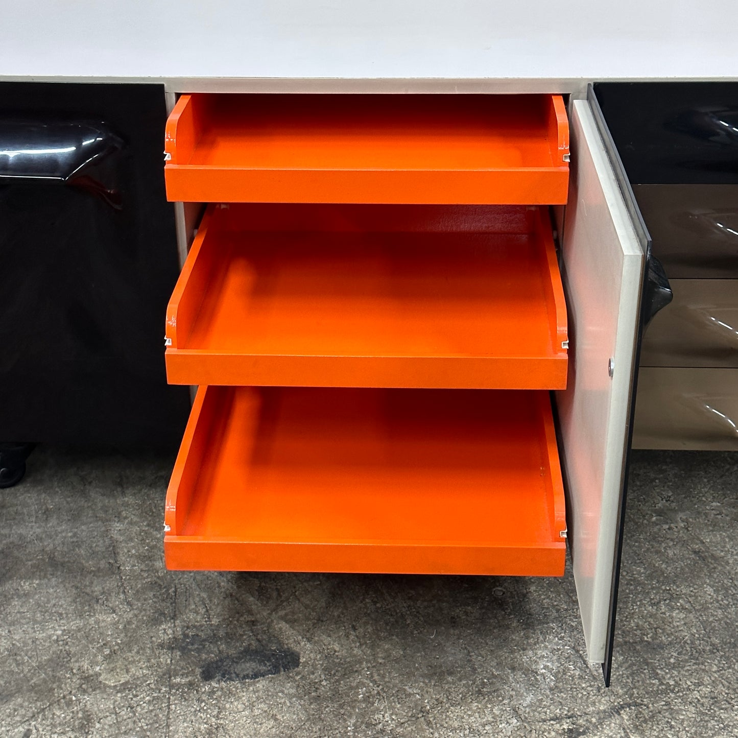 DF2000 Cabinet/Credenza by Raymond Loewy for Doubinsky Freres