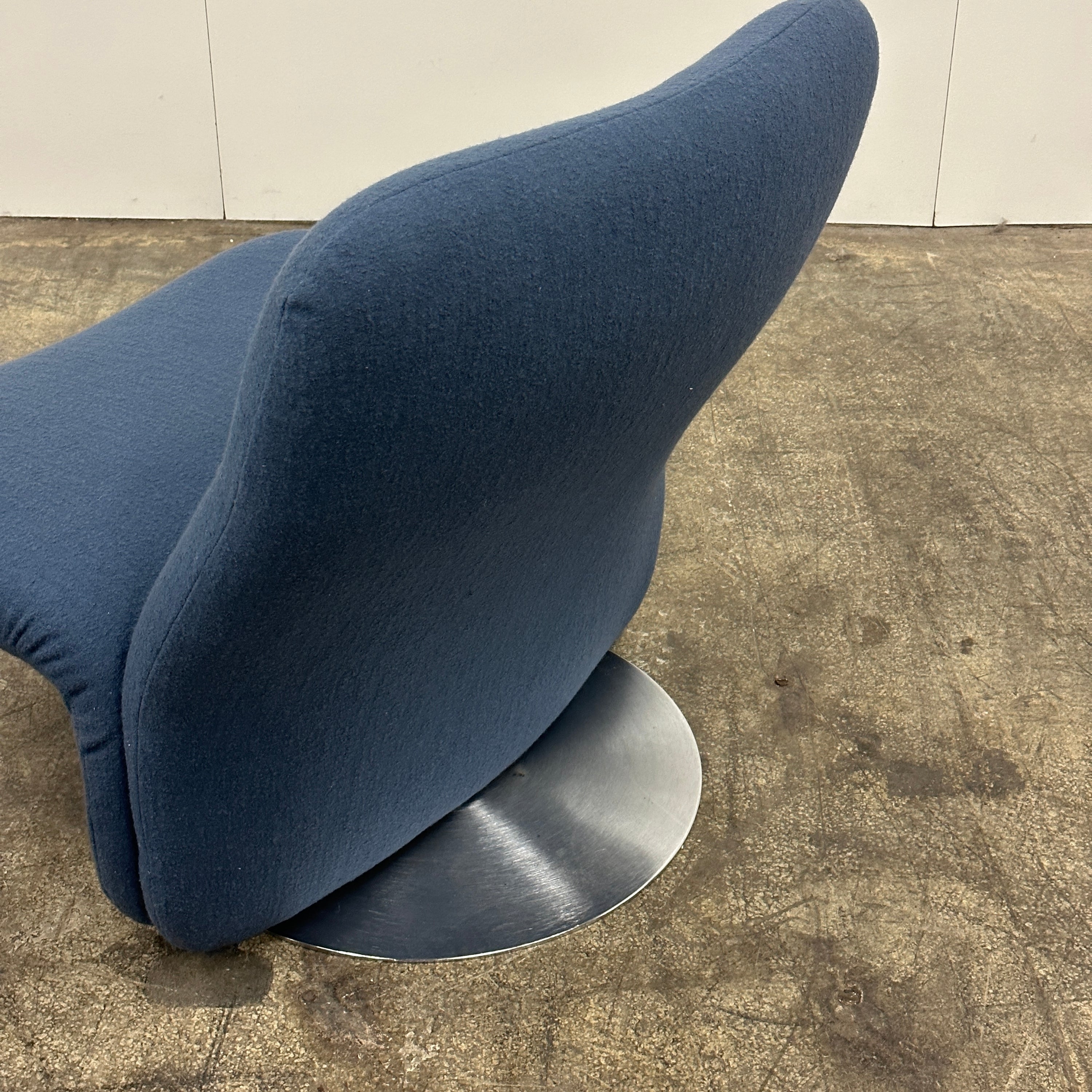 Space Age Swivel Lounge Chair in Navy Wool