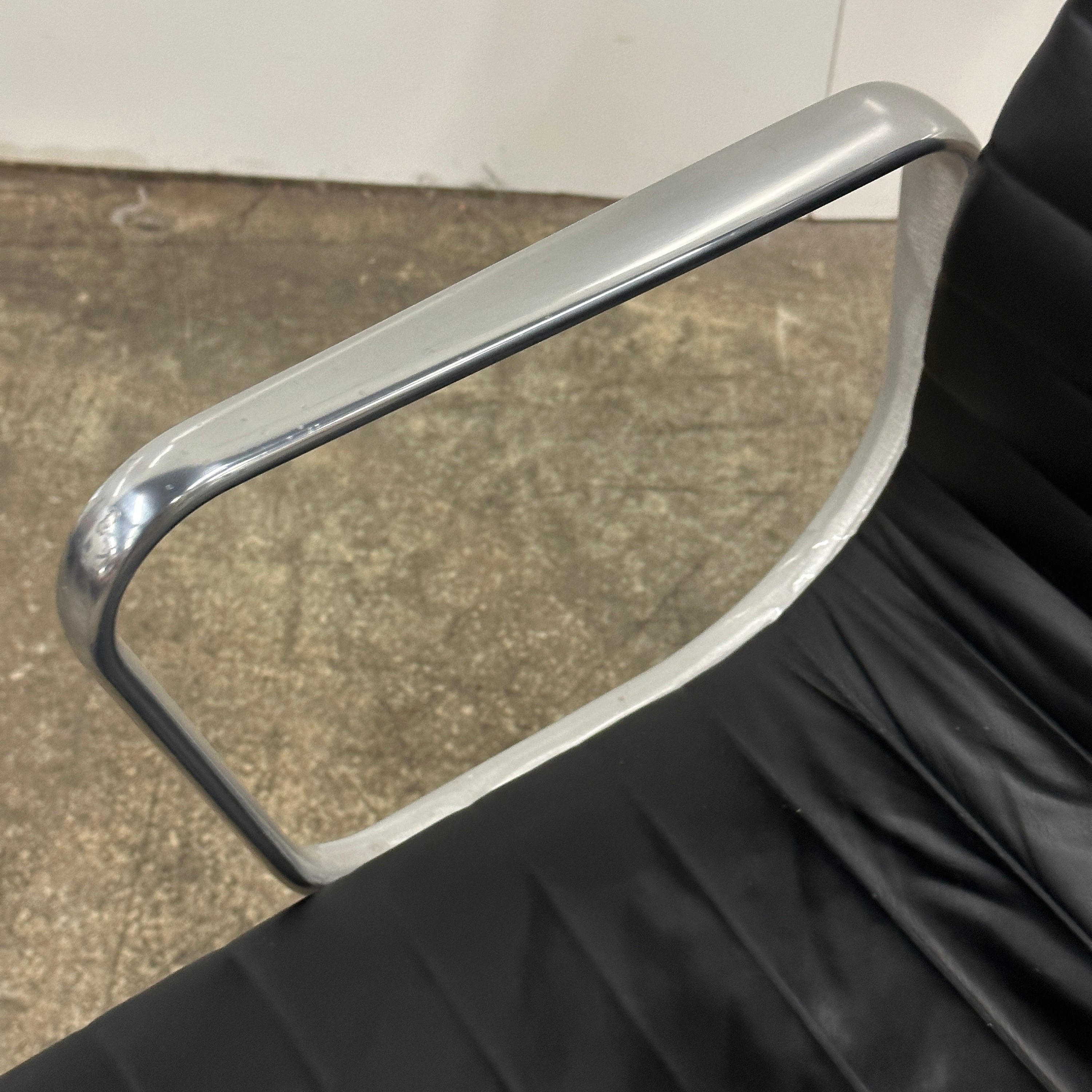 Leather Aluminum Group Task Chair by Charles and Ray Eames for Herman Miller