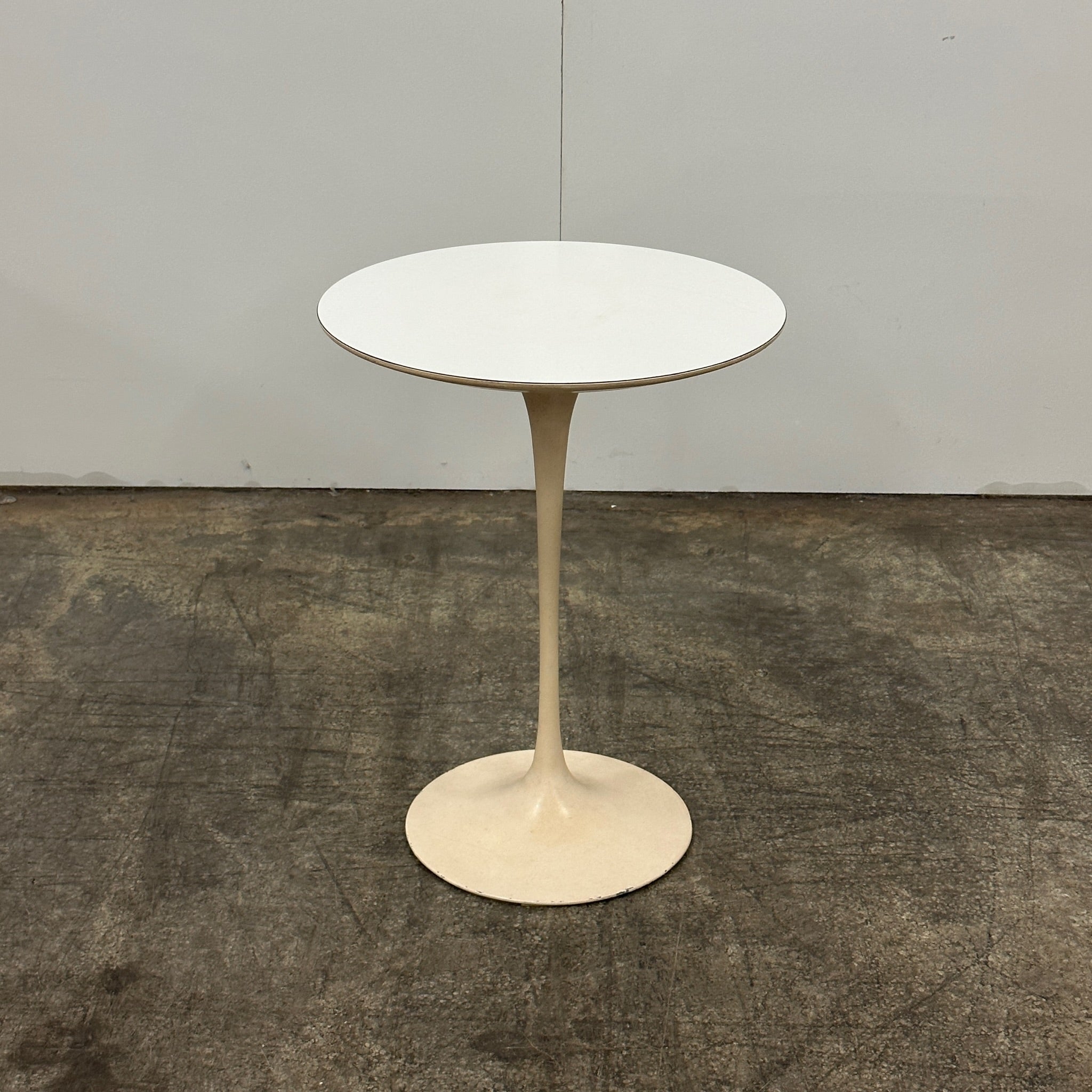 Tulip Side Table by Eero Saarinen for Knoll