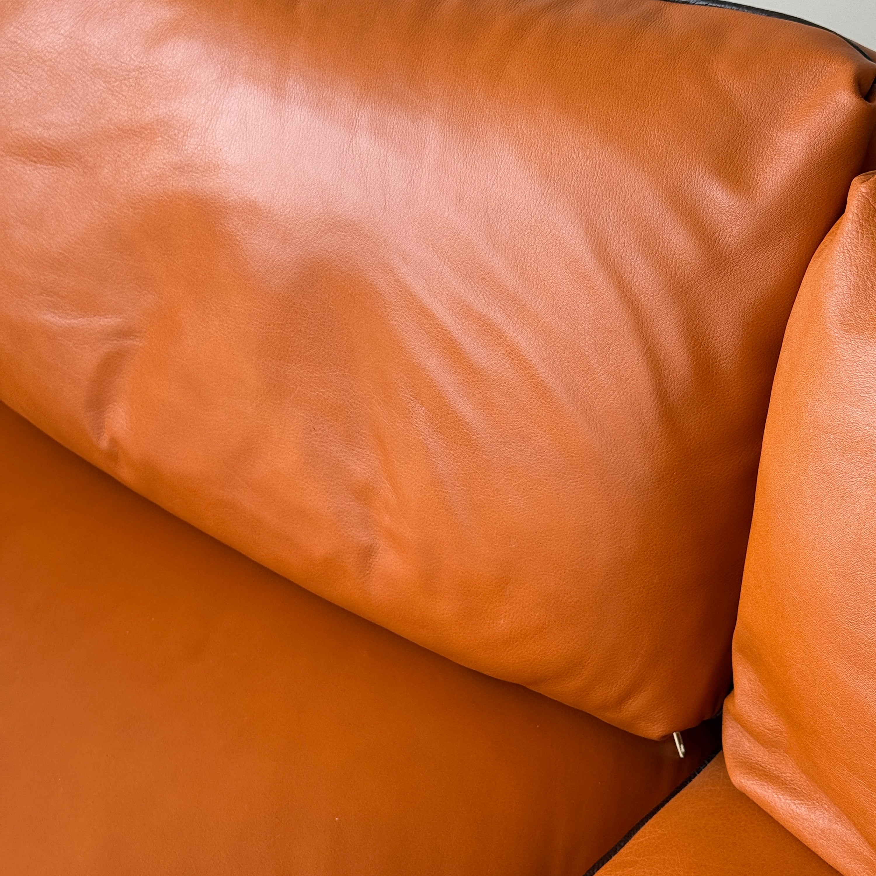 Landeau Leather Sofa by Mario Bellini for Cassina