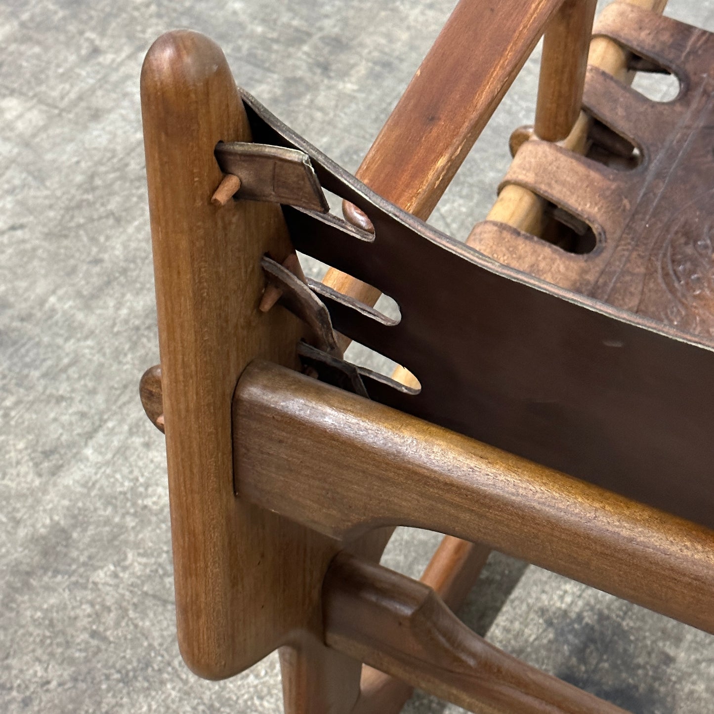 Leather Sling Rocking Chair by Angel Pazmino for Muebles de Estilo