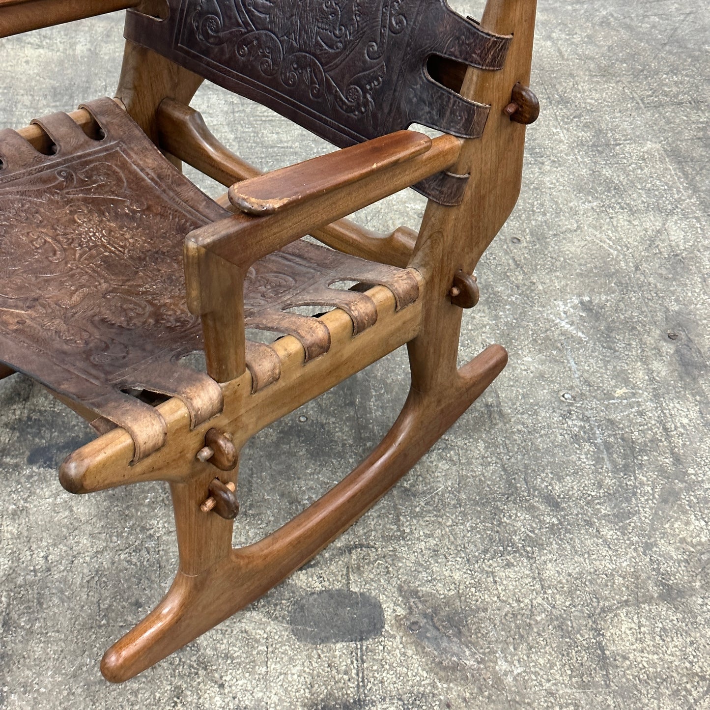 Leather Sling Rocking Chair by Angel Pazmino for Muebles de Estilo