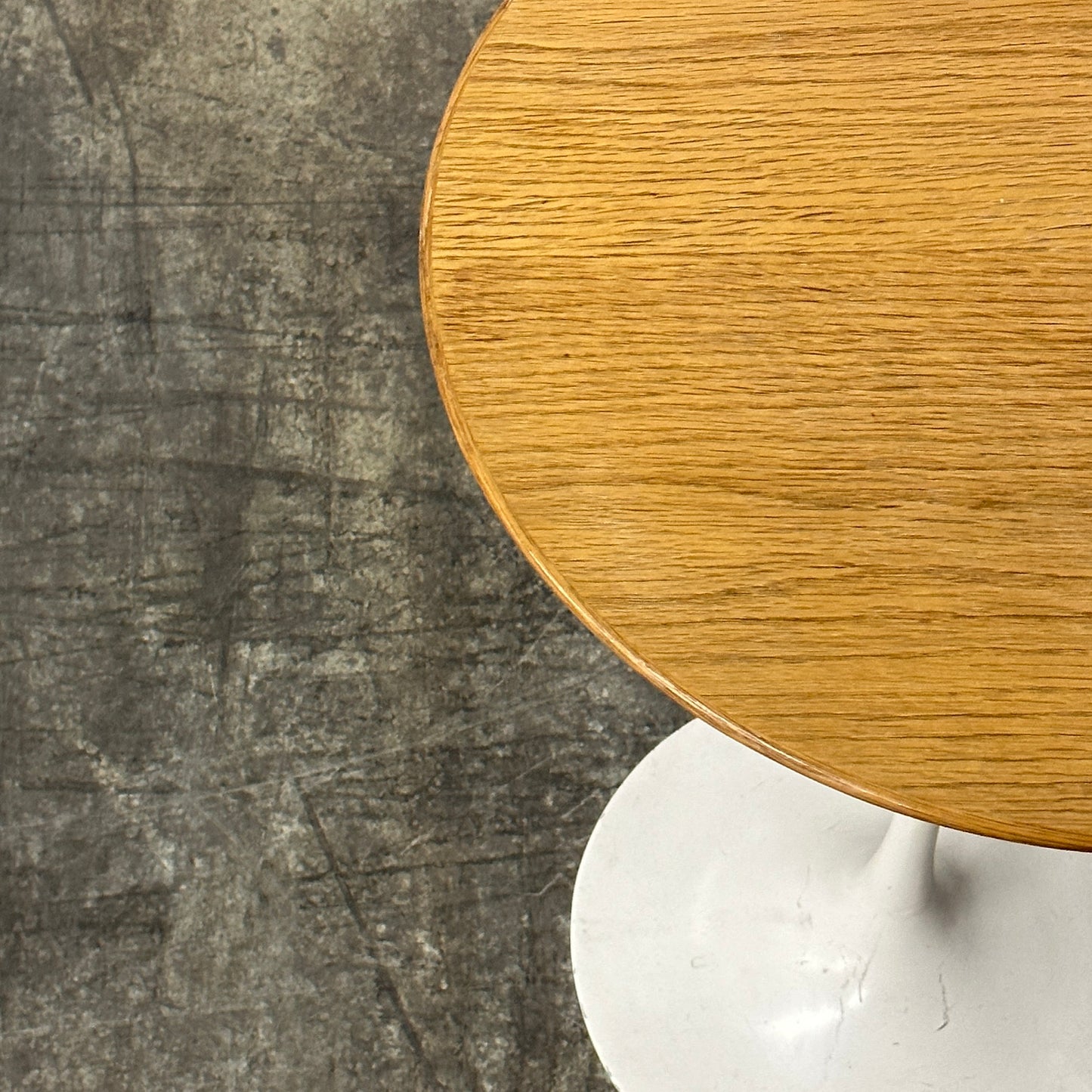 Tulip Side table by Eero Saarinen for Knoll