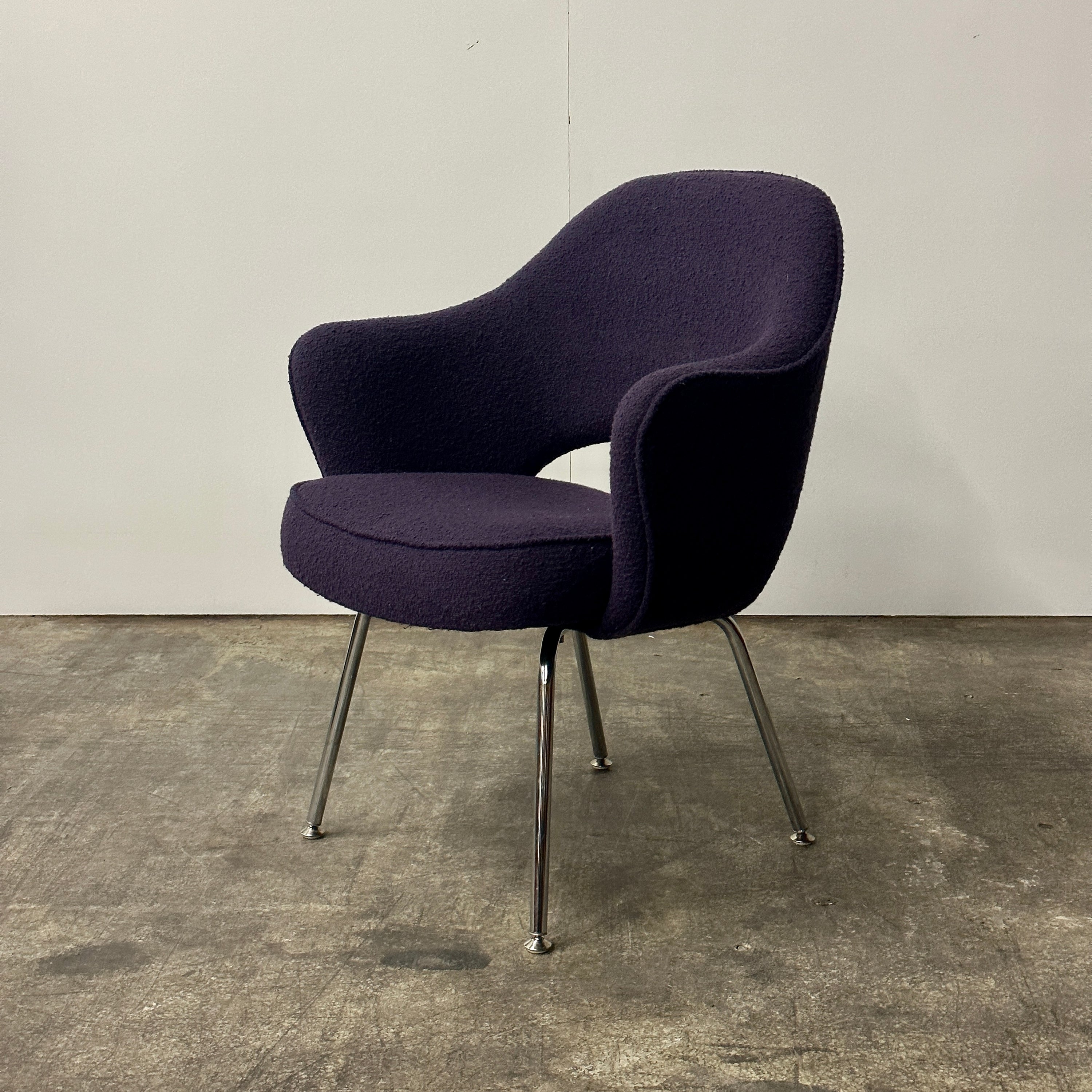 Executive Chair by Eero Saarinen for Knoll in Purple Boucle