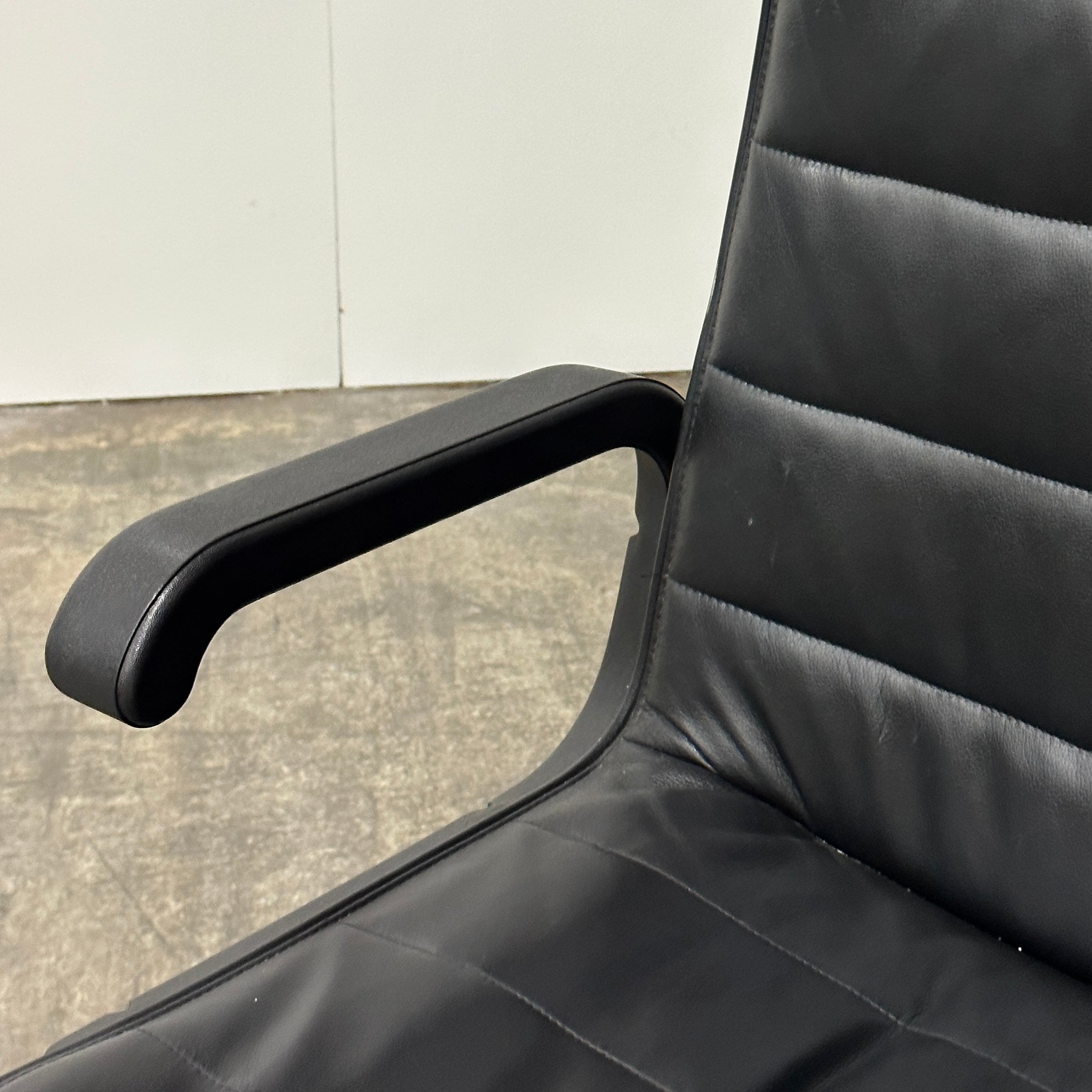 High Back Desk Chair by Richard Sapper for Knoll in Leather