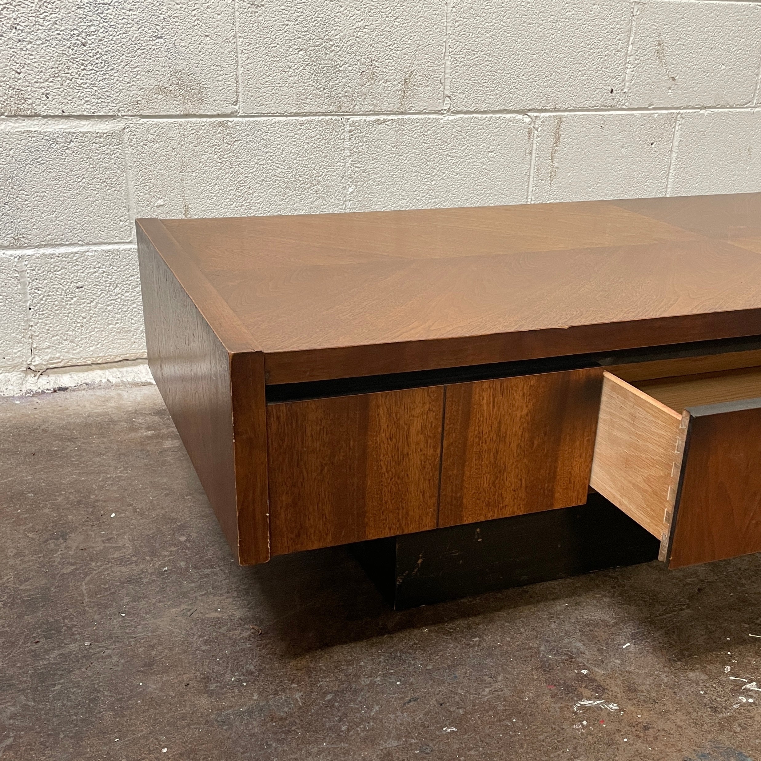 Lane Tower Suite Coffee Table