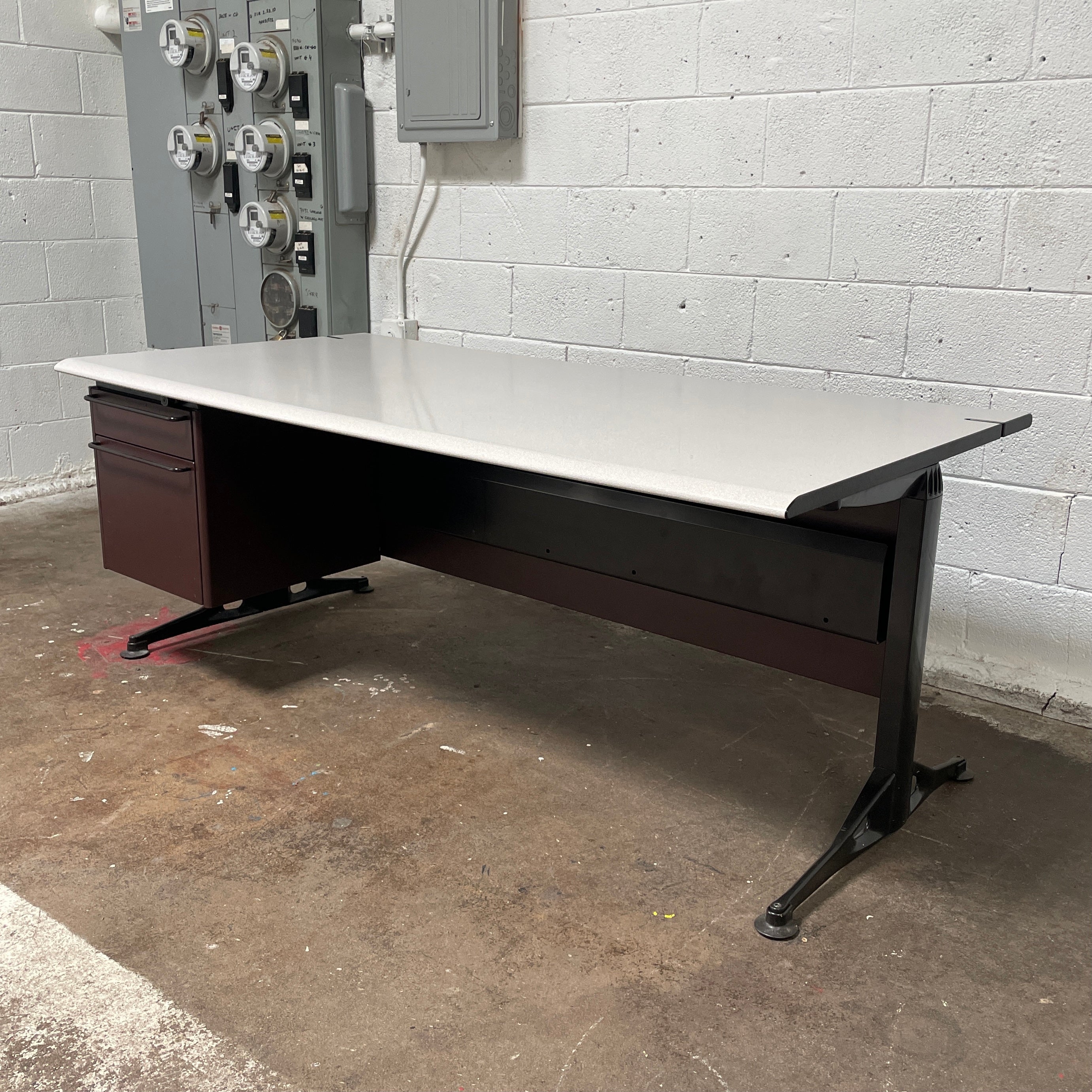 Herman Miller Relay Desk by Geoff Hollington