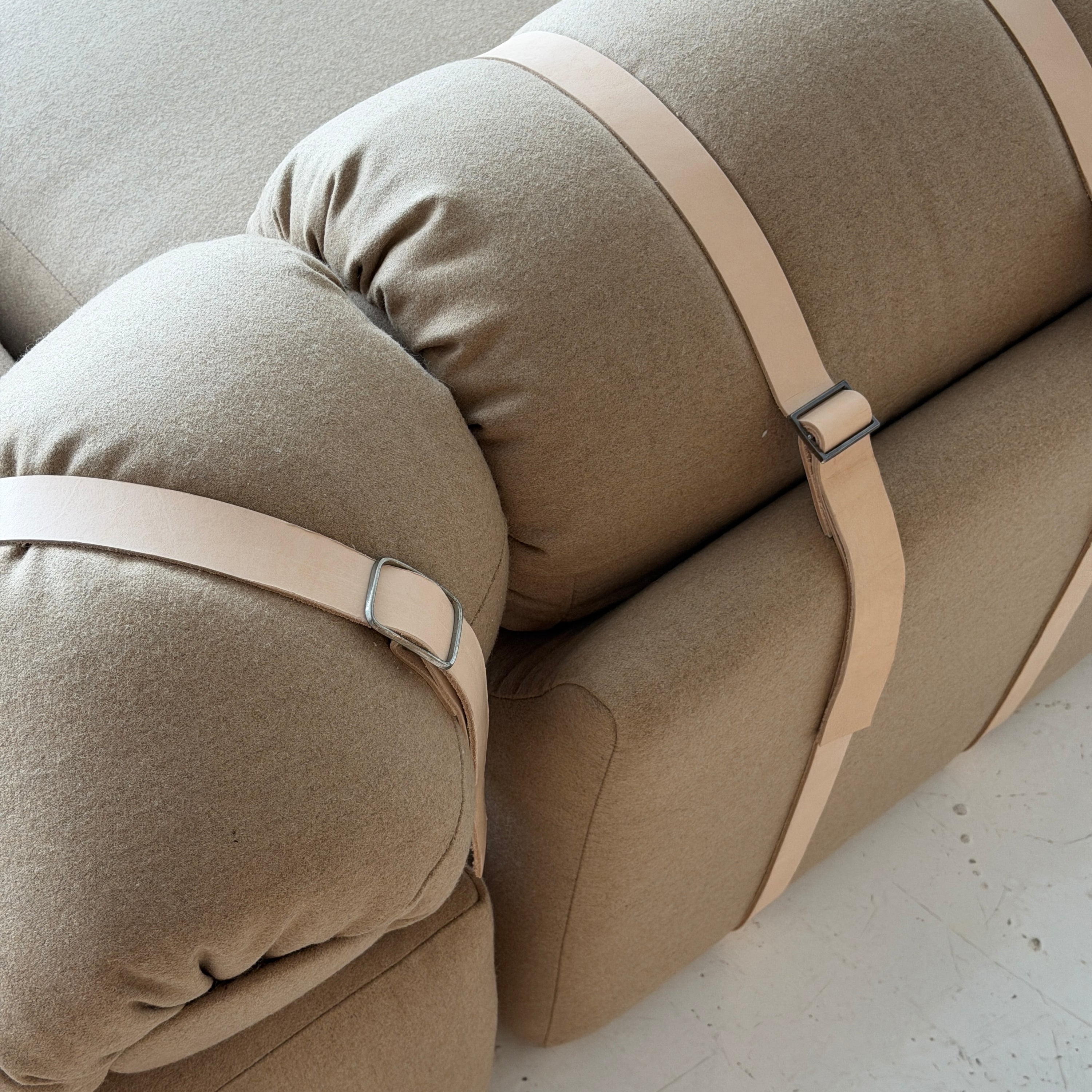 Swany Sofa by Hugues Steiner for Steiner