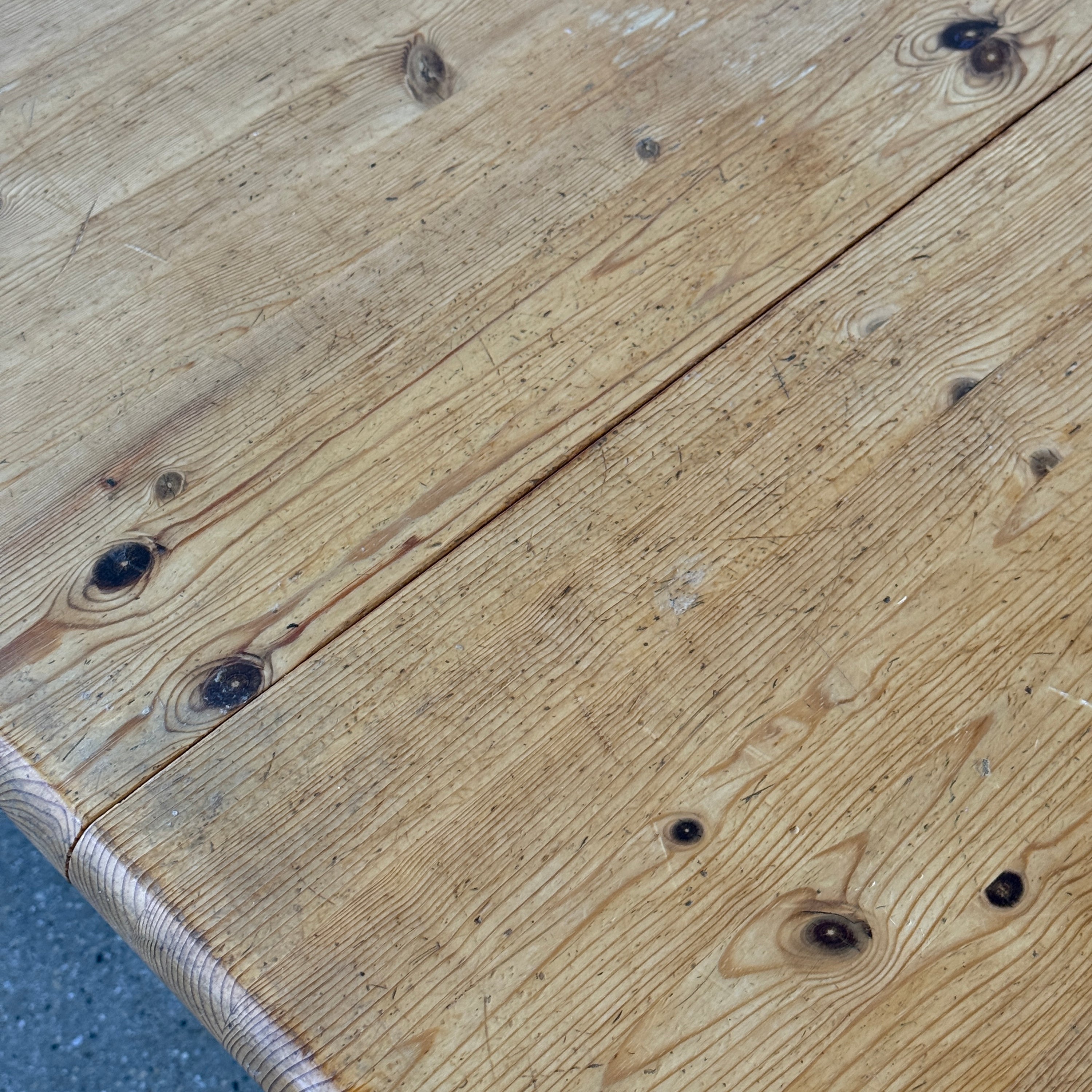 Carved Daumiller Style Pine Extendable Dining Table