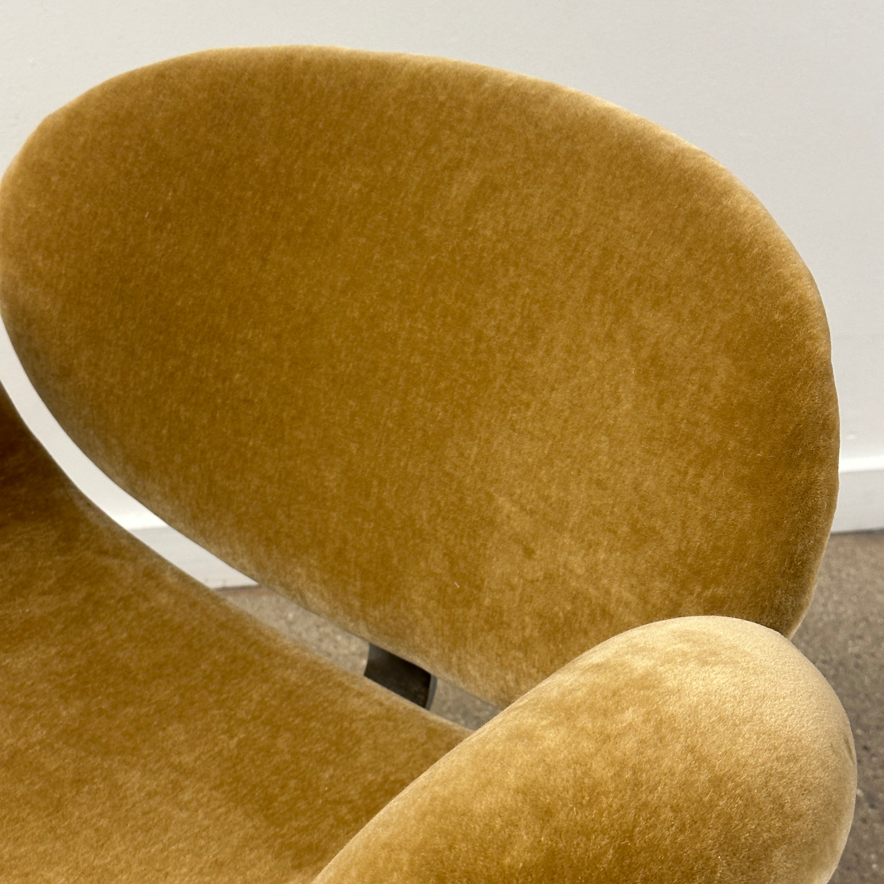 Little Tulip  Chair by Pierre Paulin for Artifort