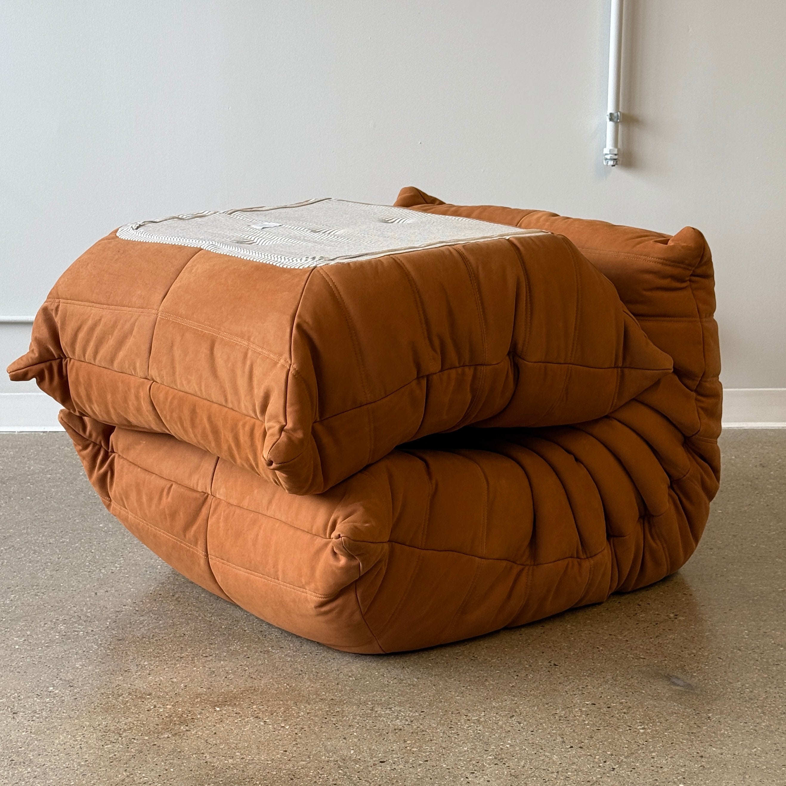 ligne roset ブラウンオットマン