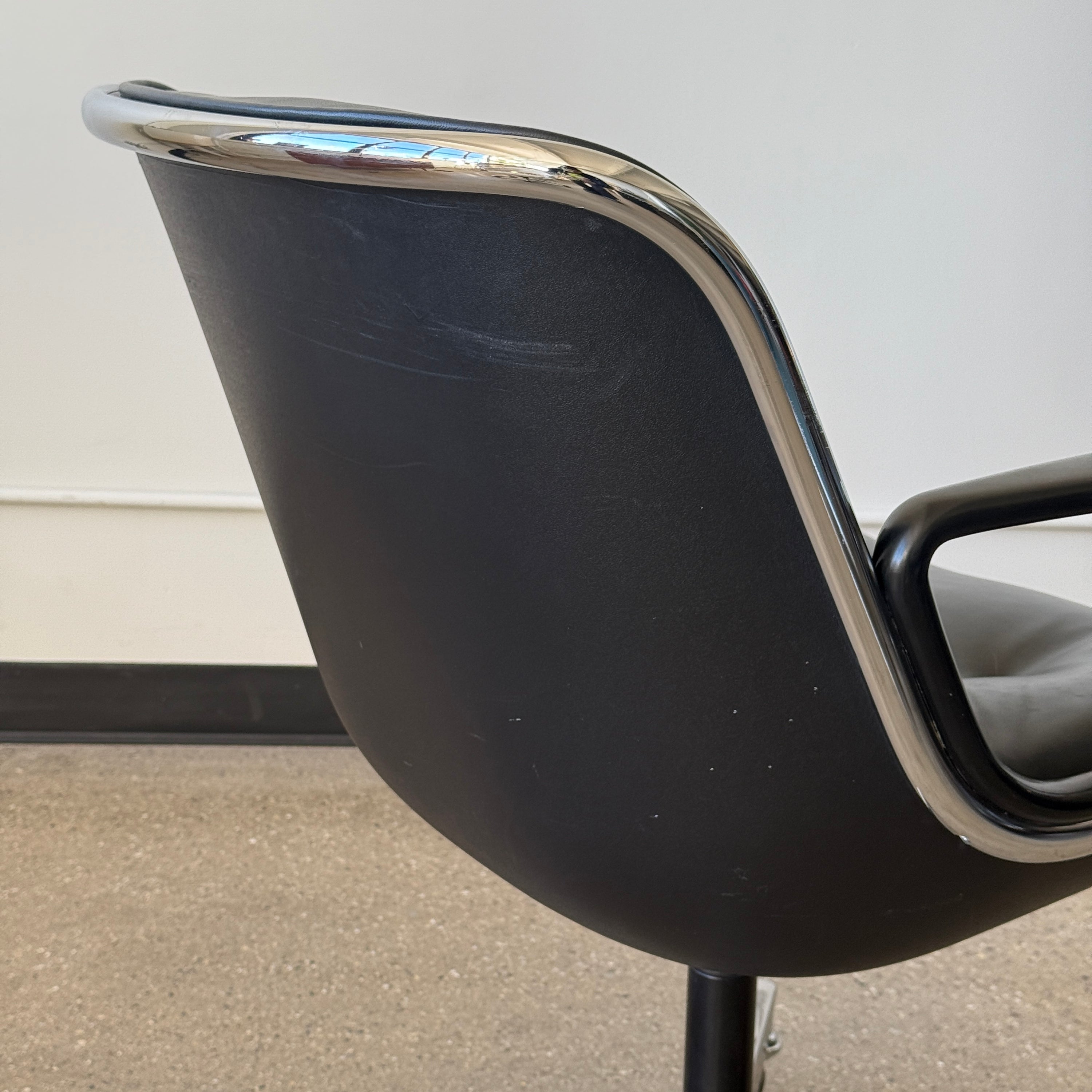 Black Leather Pollock Desk Chair by Charles Pollock for Knoll