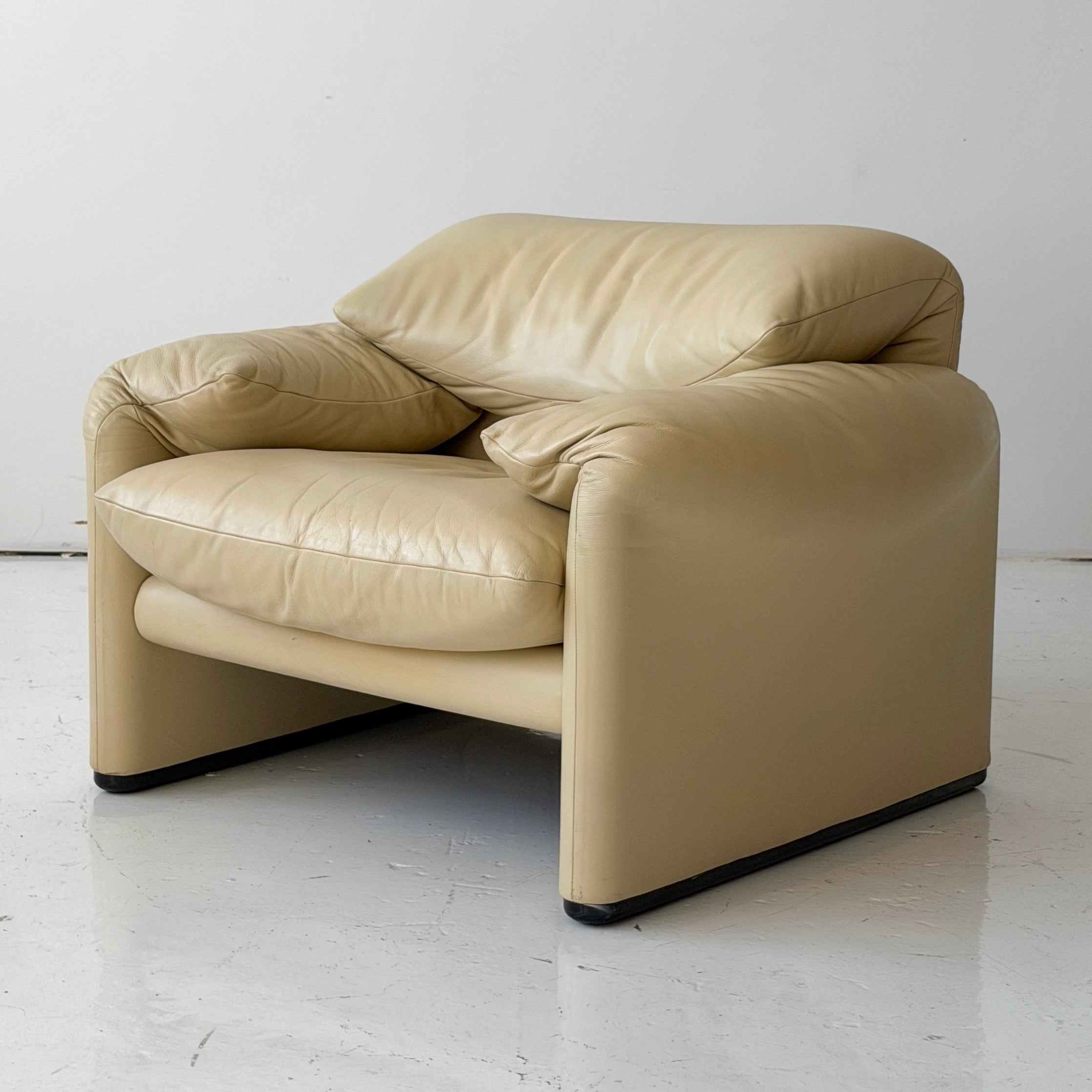 Leather Maralunga Chair by Vico Magistretti for Cassina