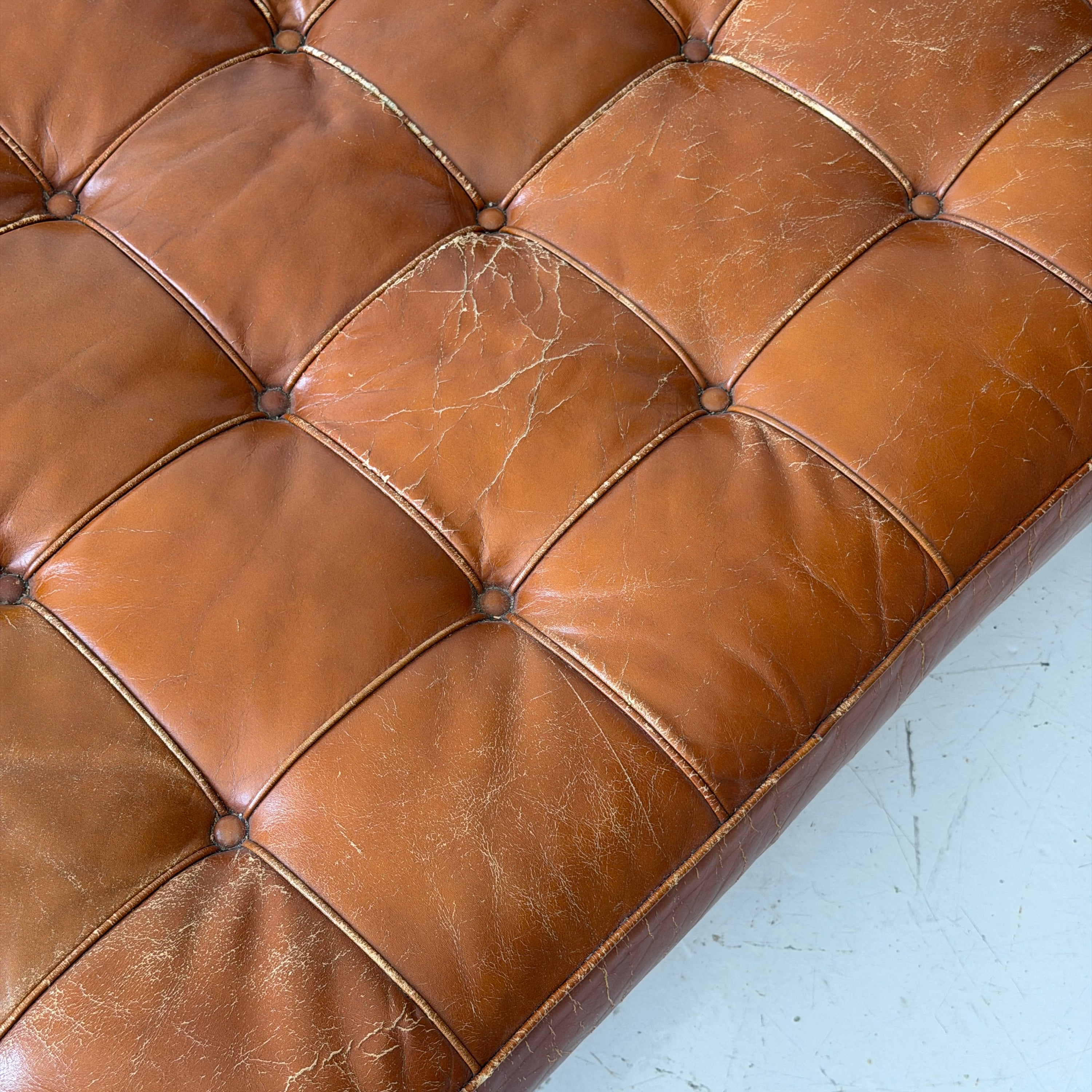 Barcelona Daybed by Mies Van Der Rohe for Knoll Associates