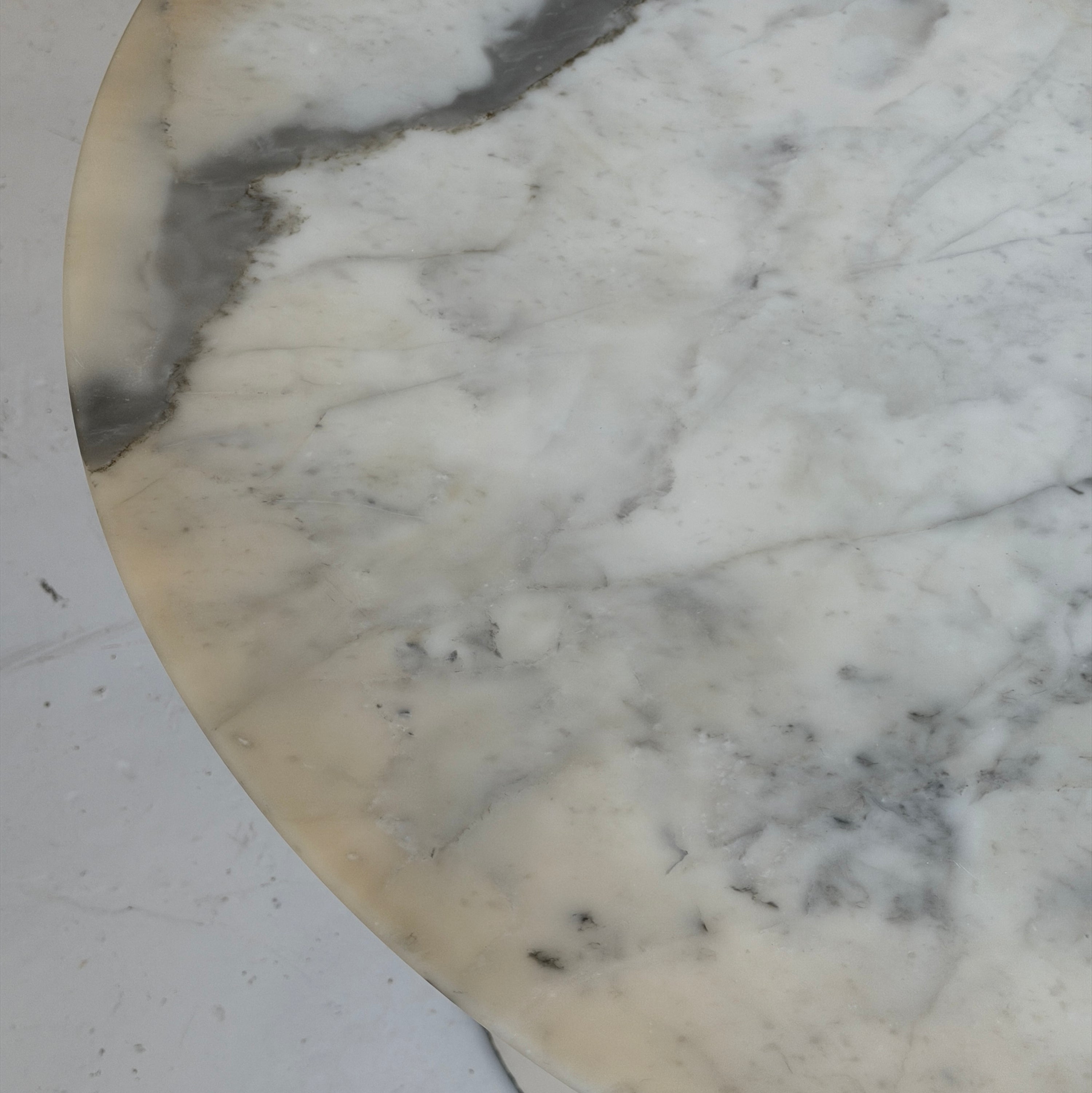 Marble Tulip Dining Table by Eero Saarinen for Knoll