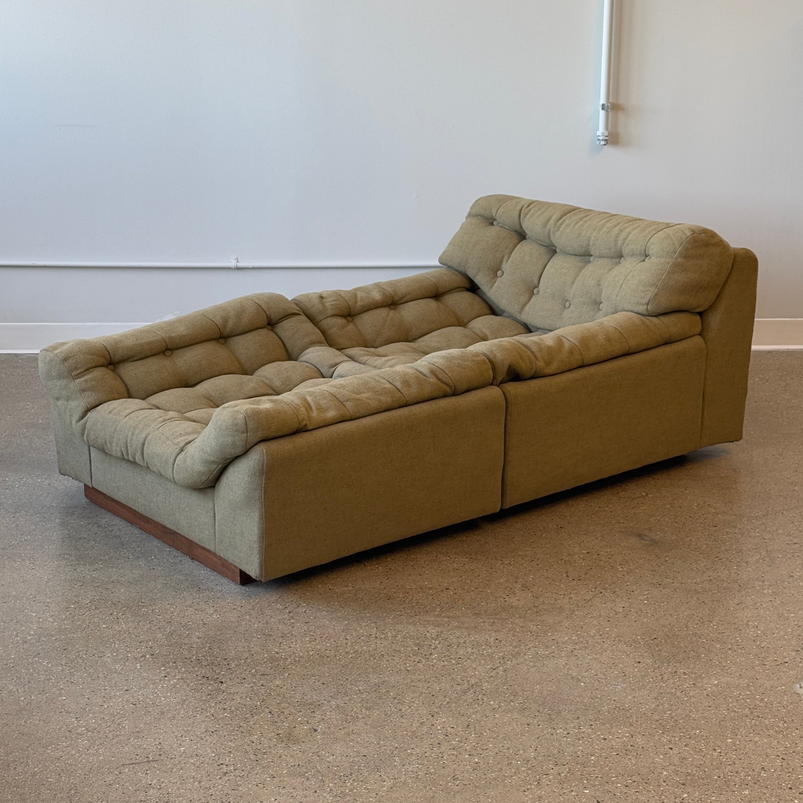 Tufted Biscuit Lounge Chaise